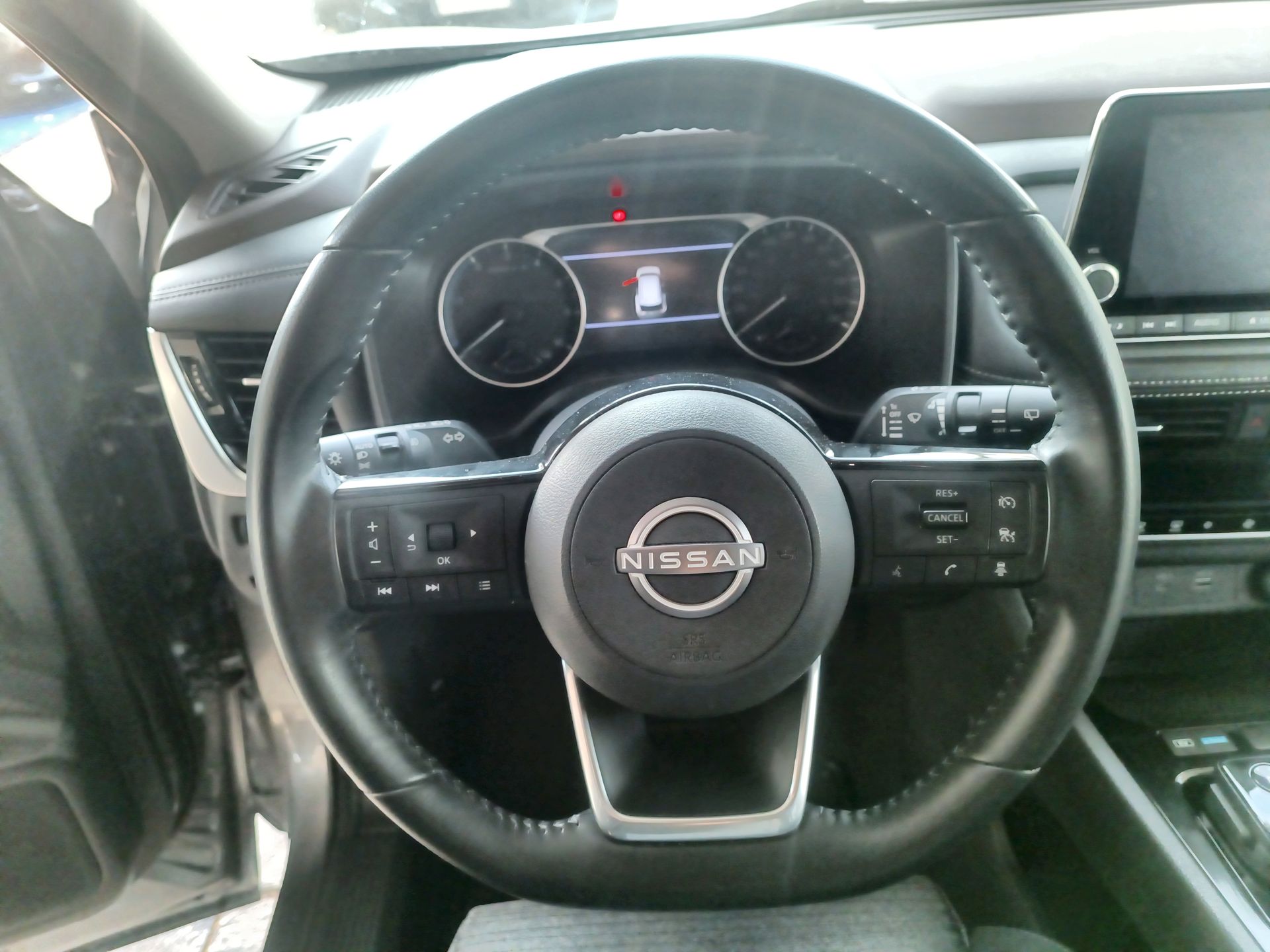 NISSAN - 21