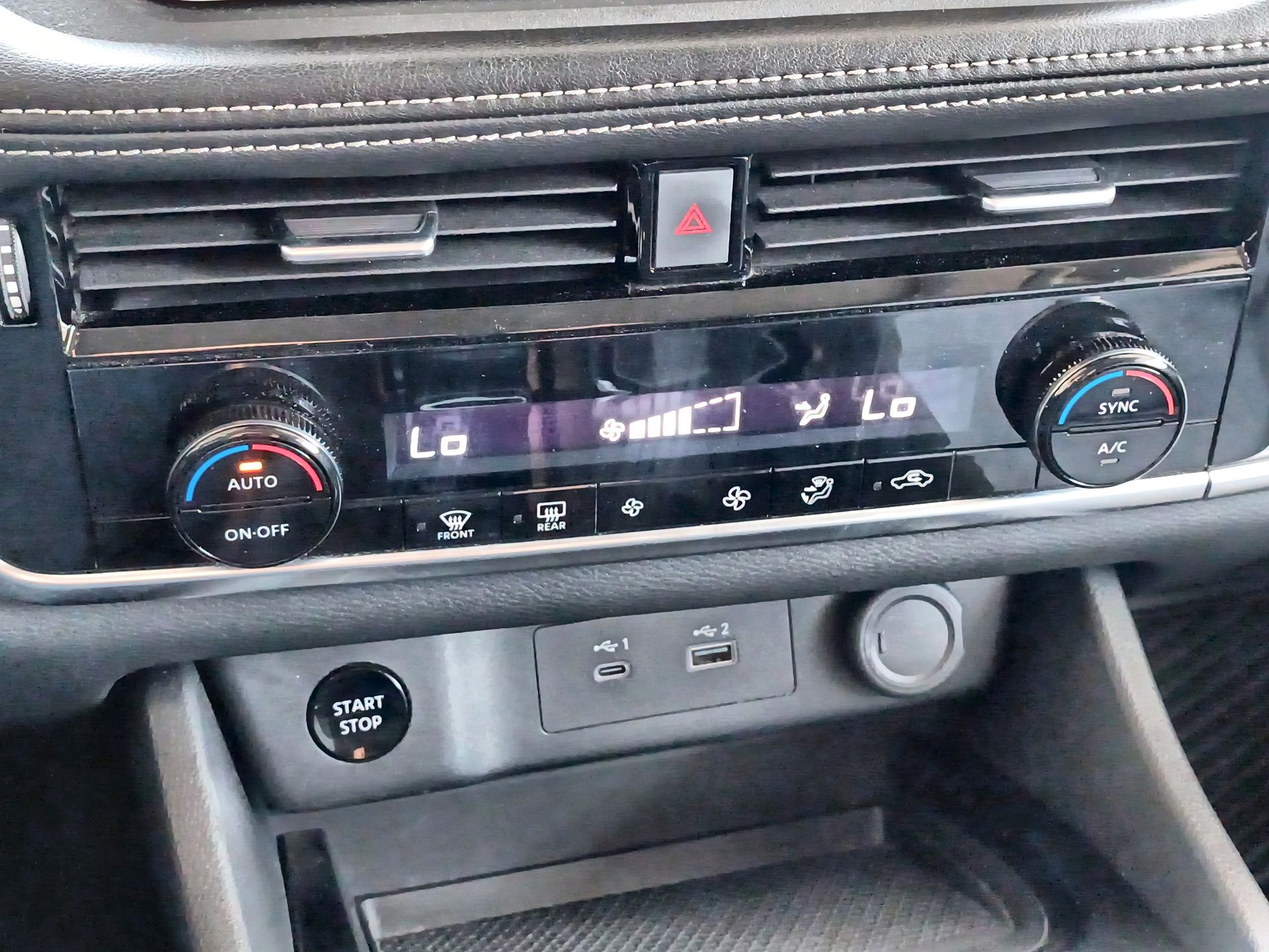NISSAN - 25