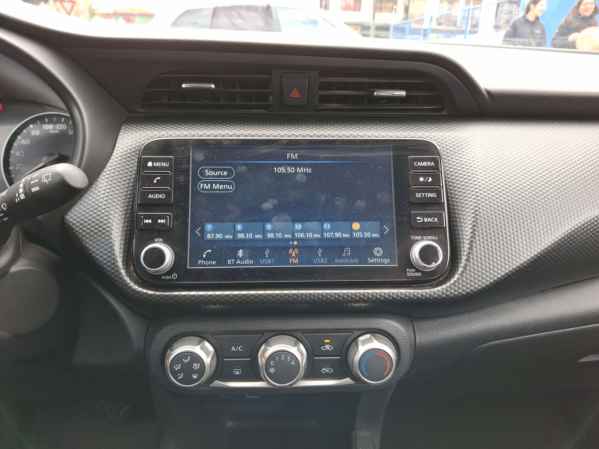 NISSAN - 23