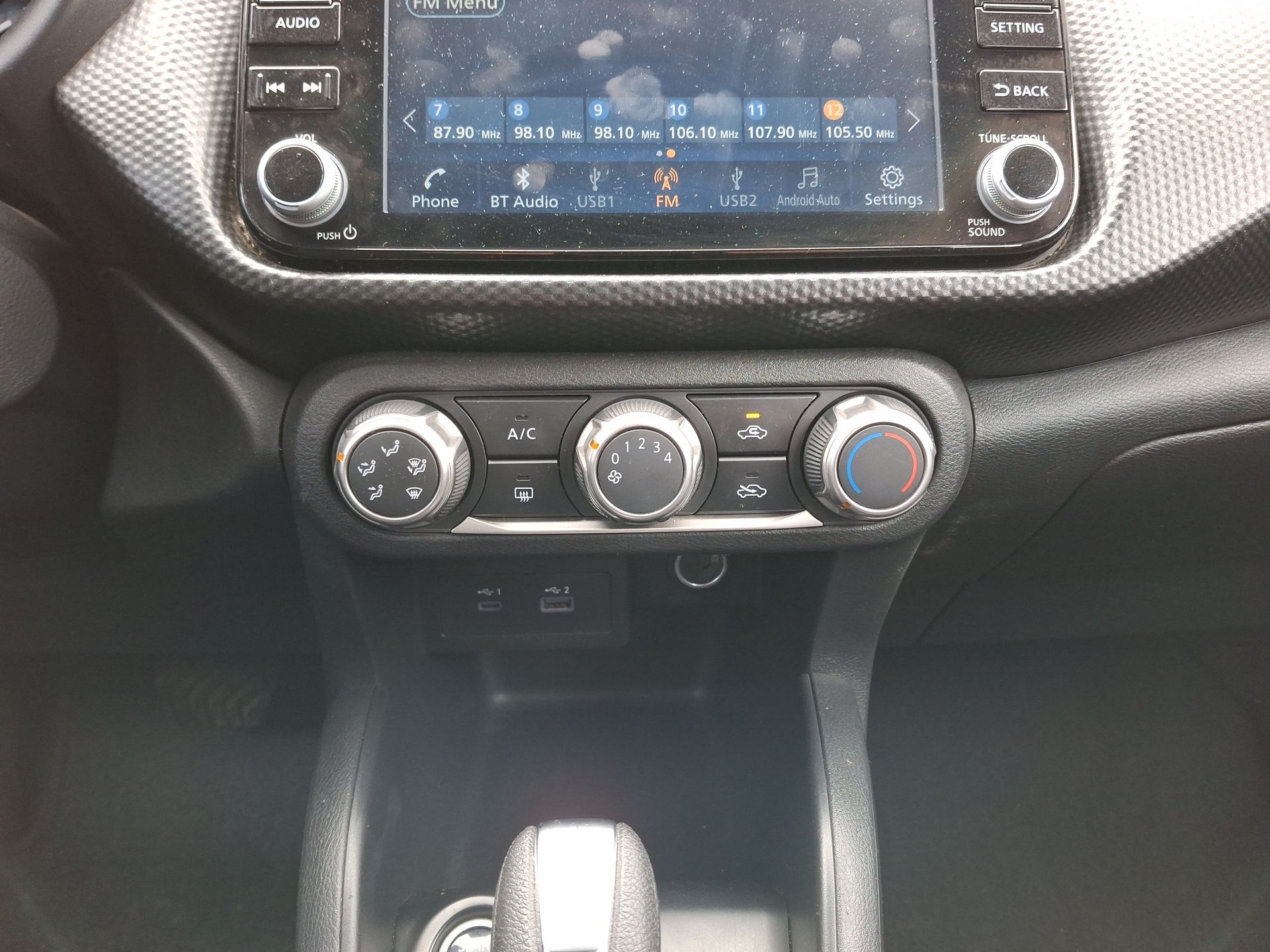 NISSAN - 25