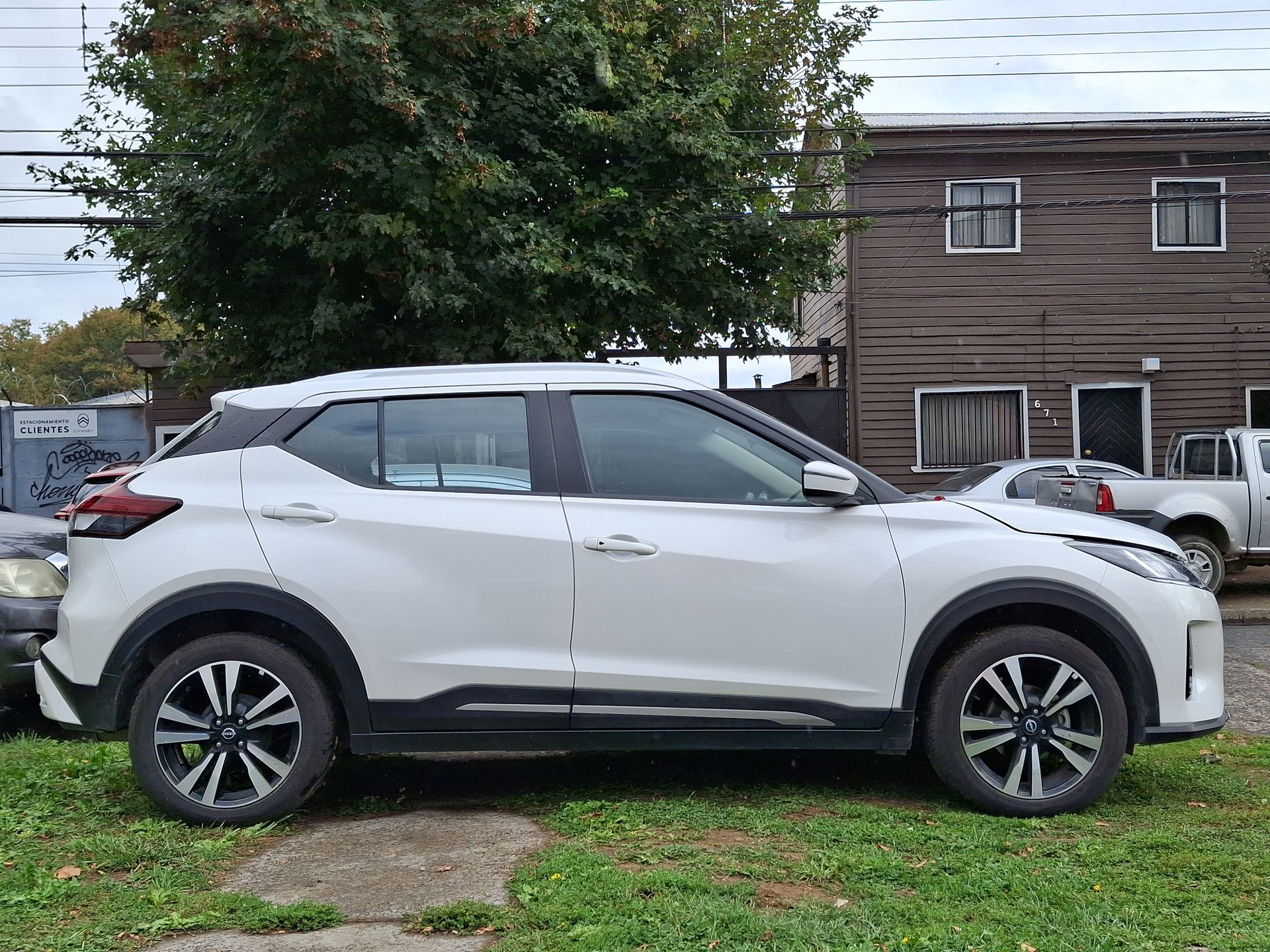 NISSAN - 8