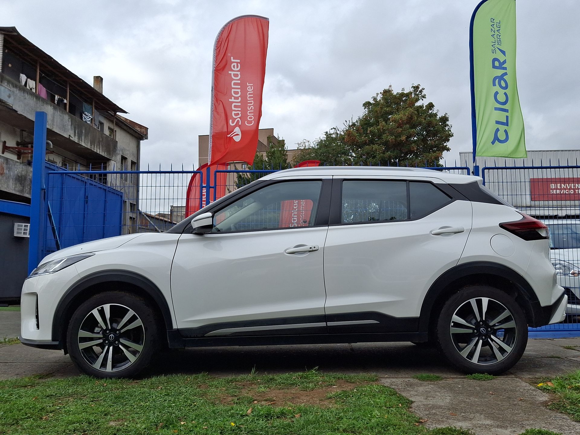 NISSAN - 4