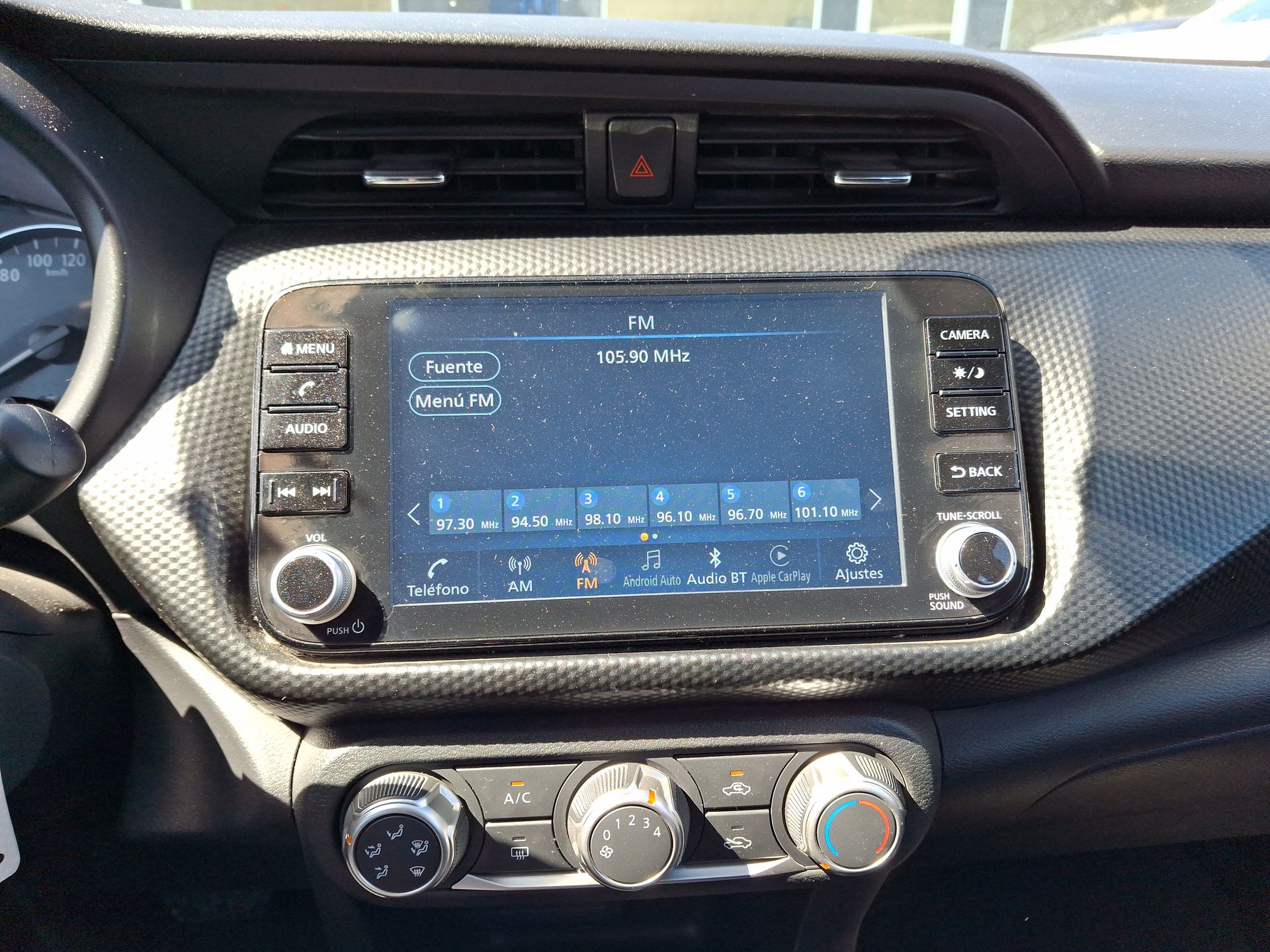 NISSAN - 23