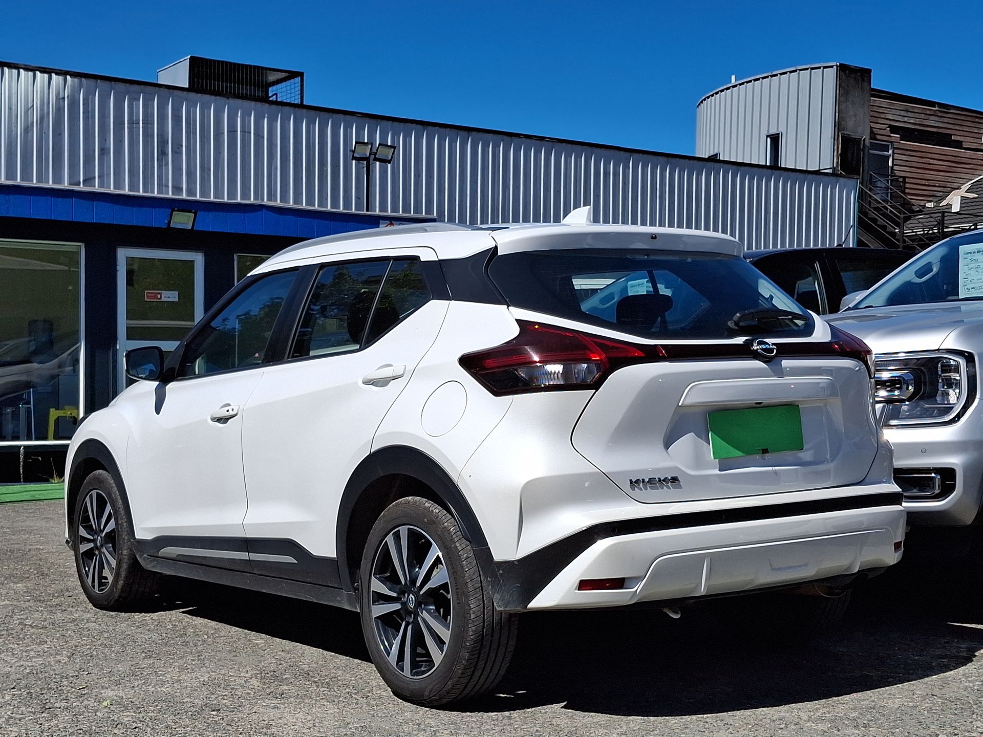 NISSAN - 5