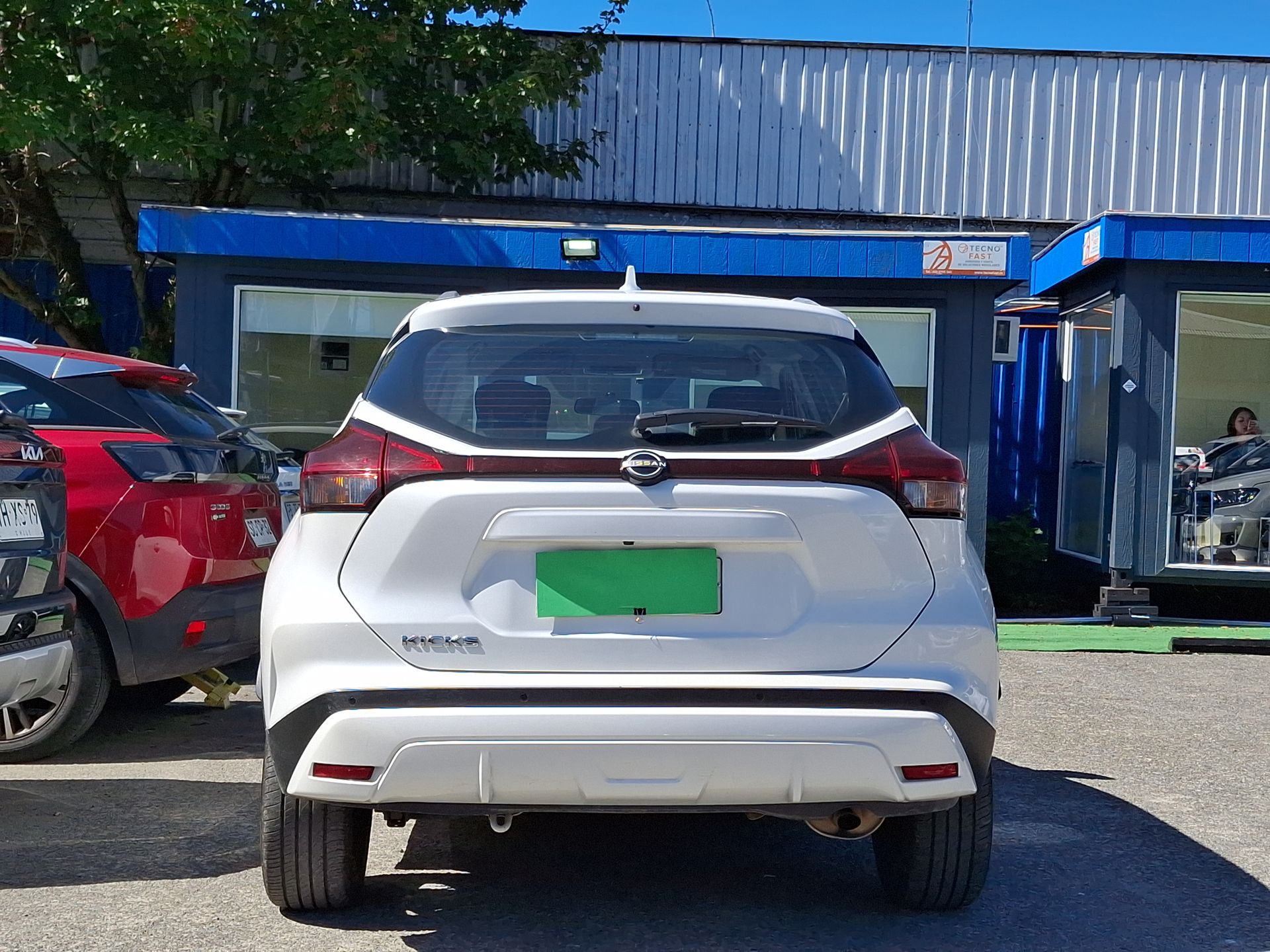 NISSAN - 6