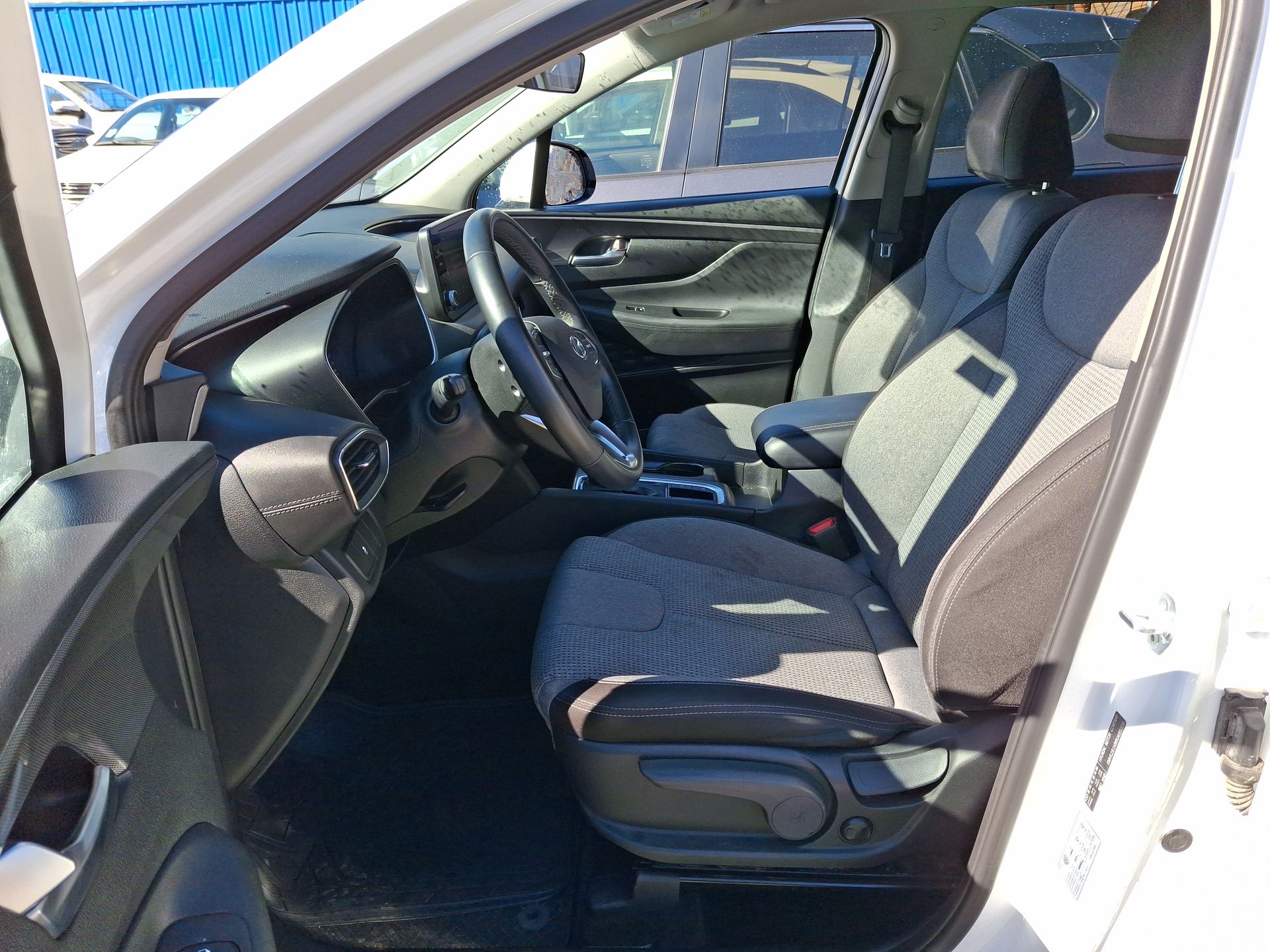 HYUNDAI - 18