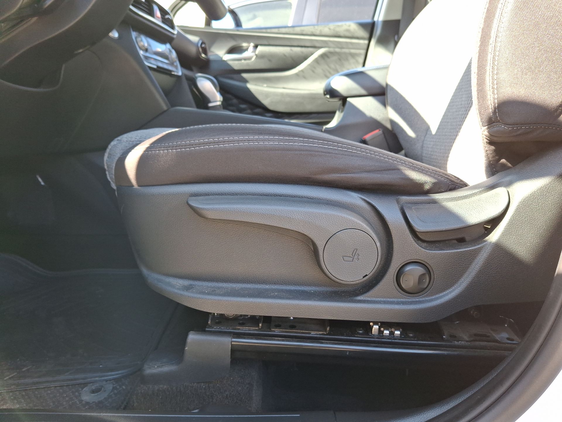 HYUNDAI - 19
