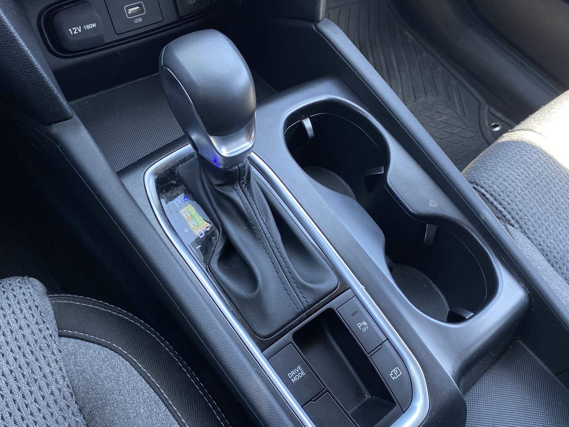HYUNDAI - 26