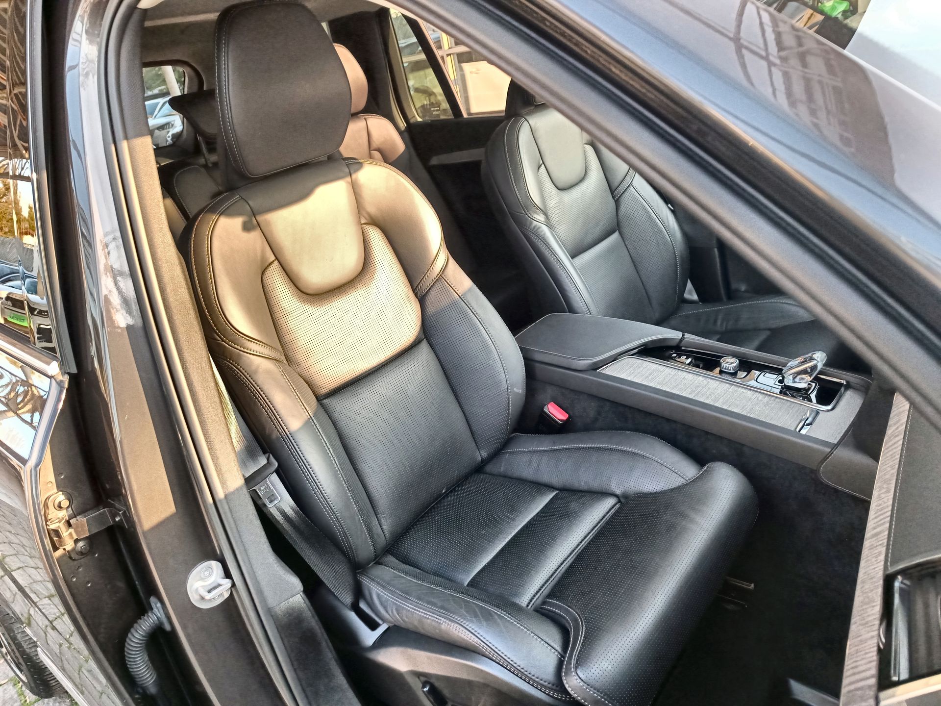 VOLVO - 32