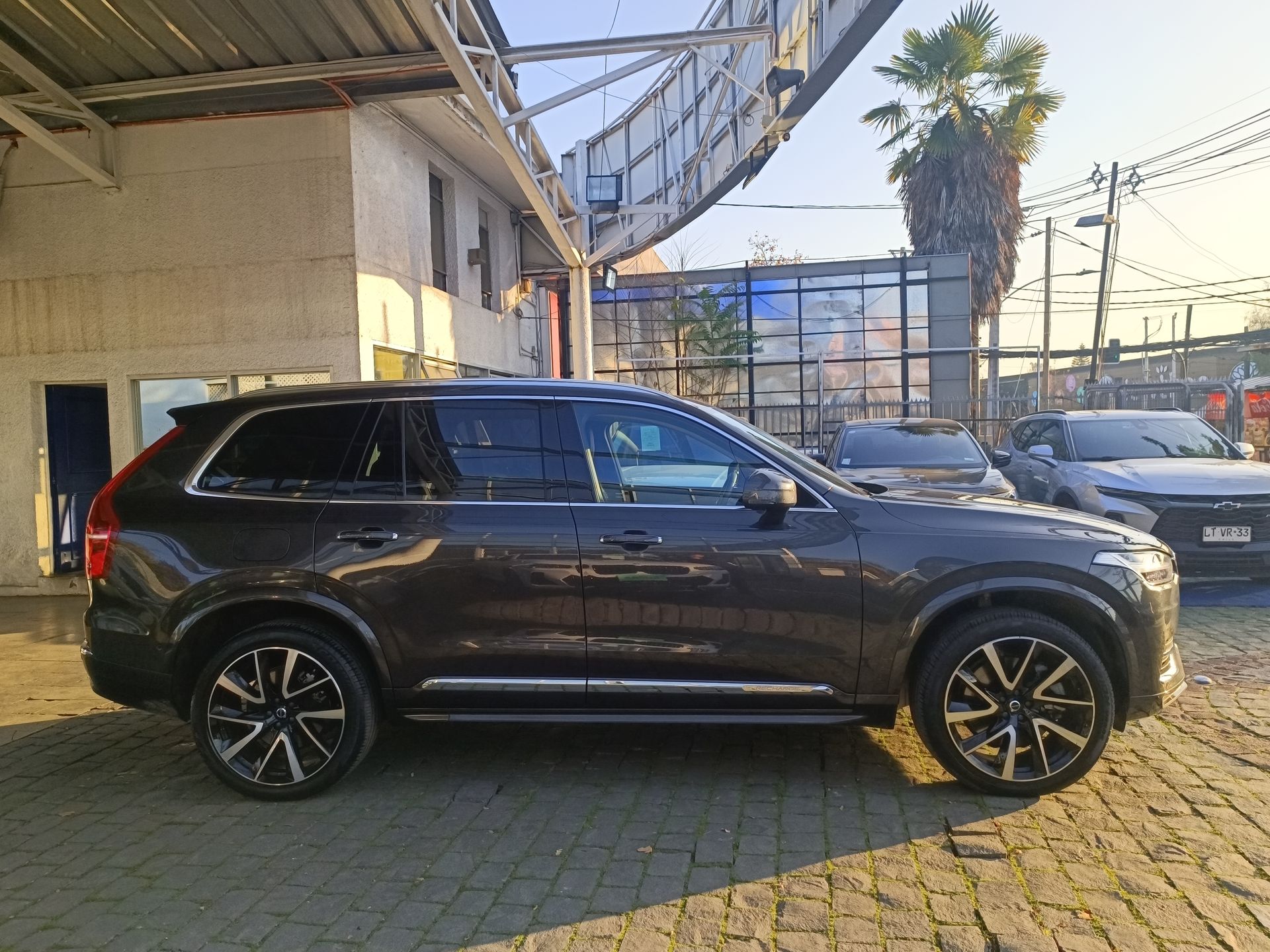 VOLVO - 8