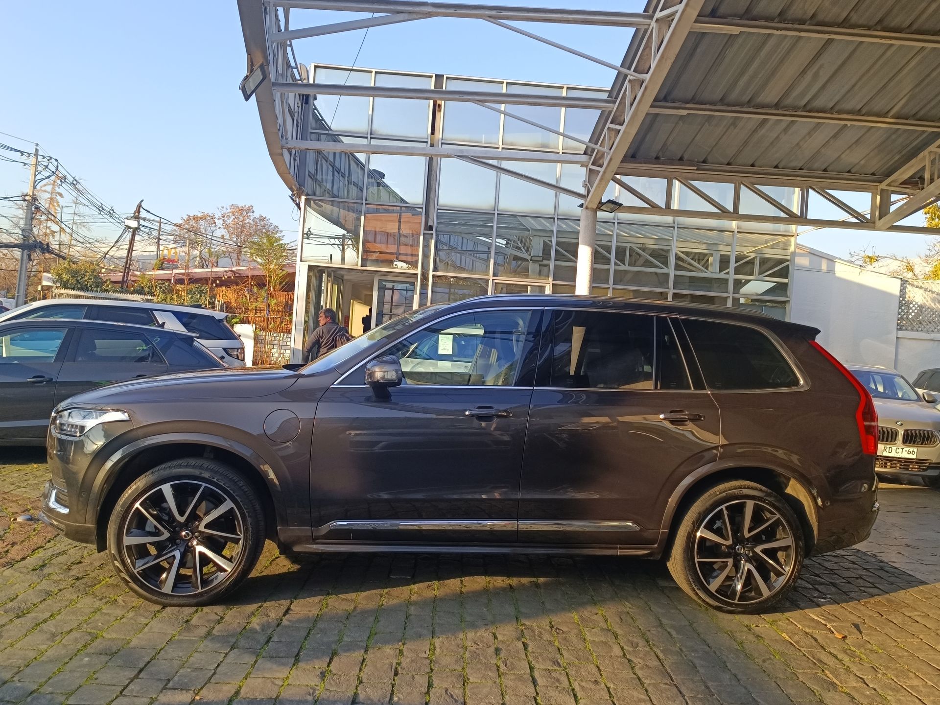 VOLVO - 4