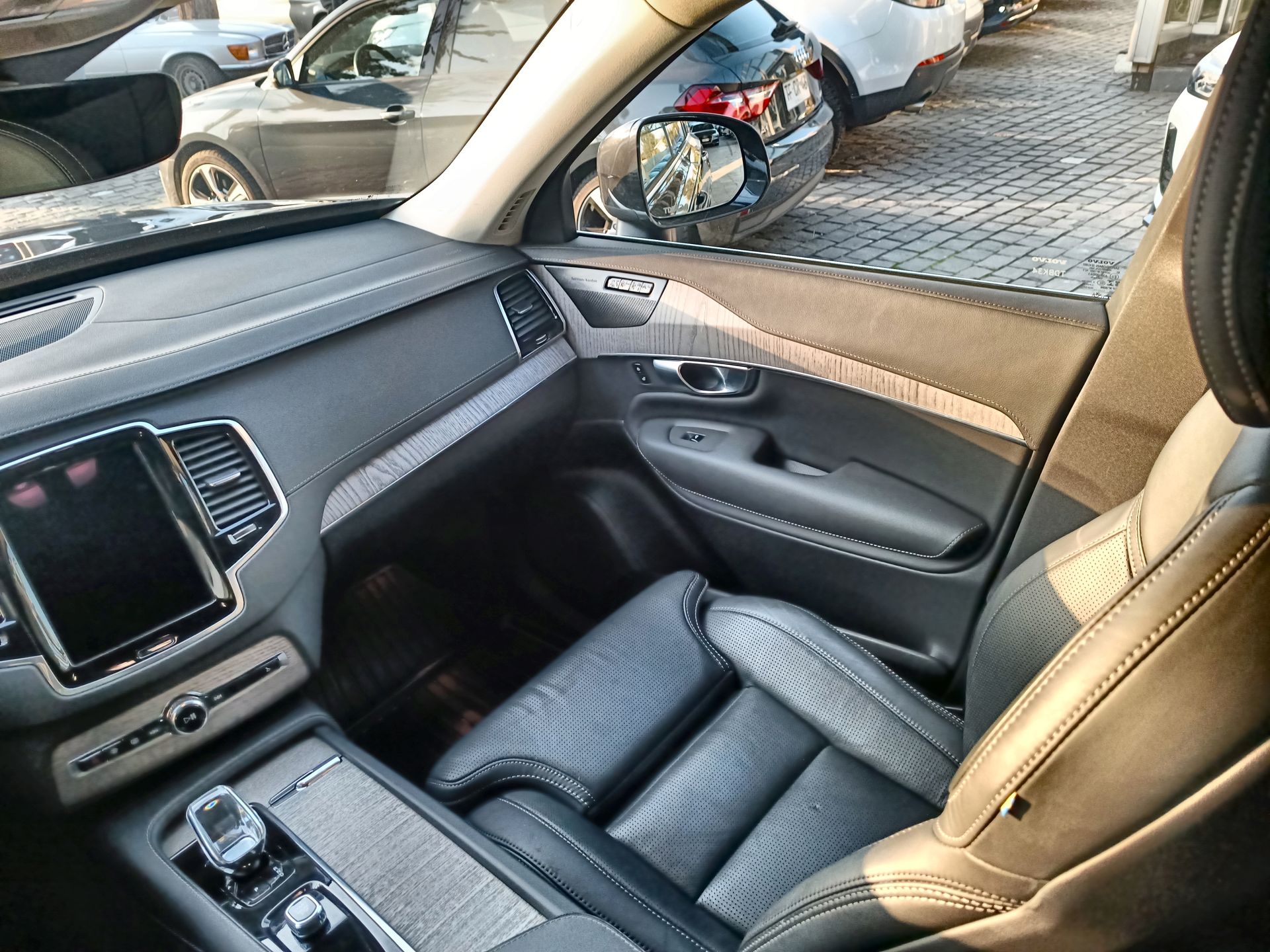 VOLVO - 10
