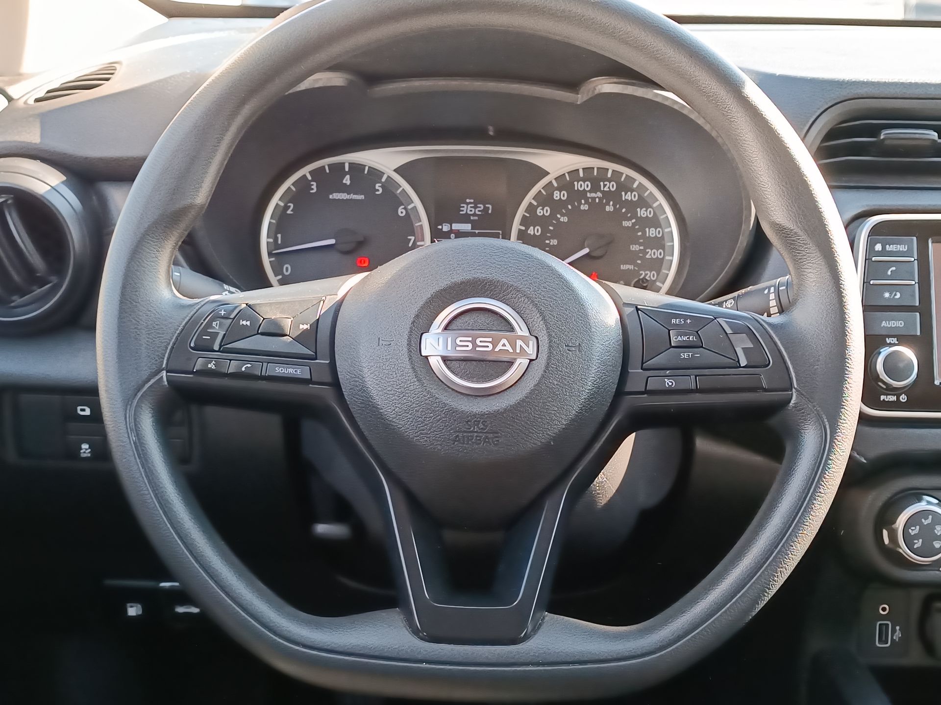 NISSAN - 21