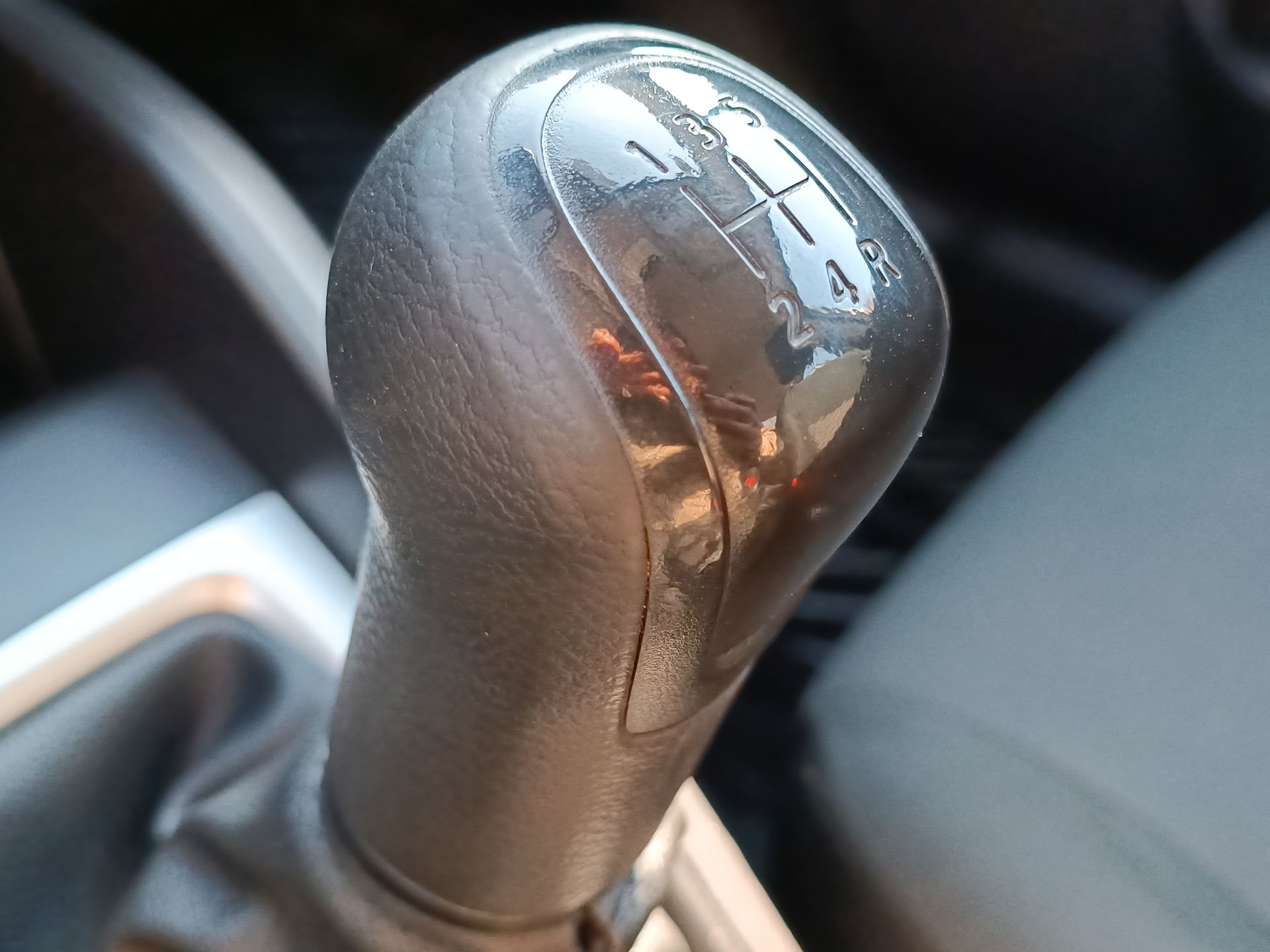 NISSAN - 25