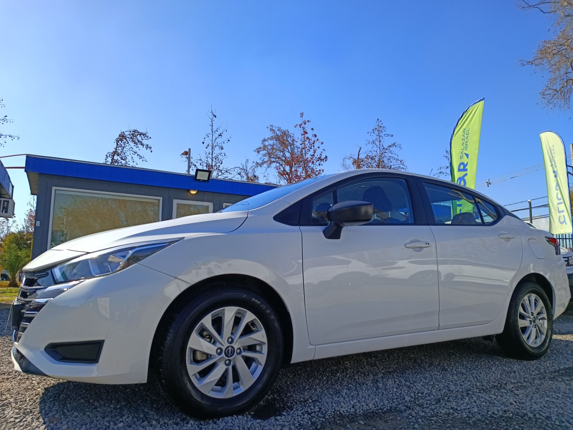 NISSAN - 3
