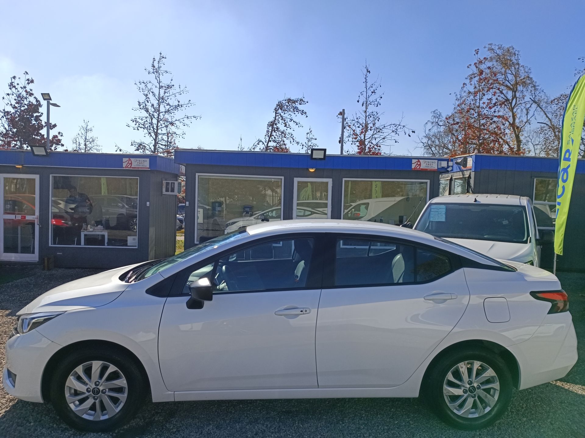 NISSAN - 4