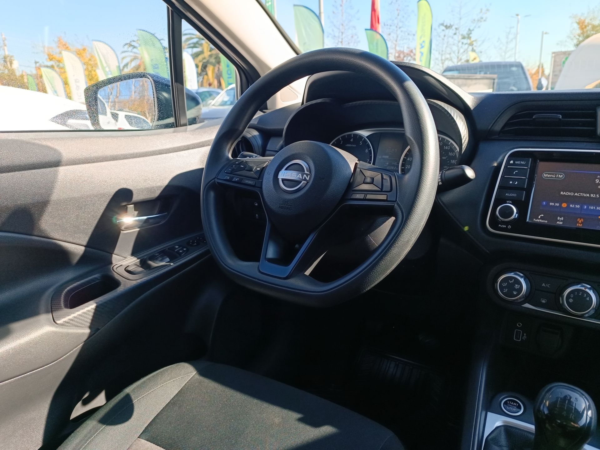 NISSAN - 16