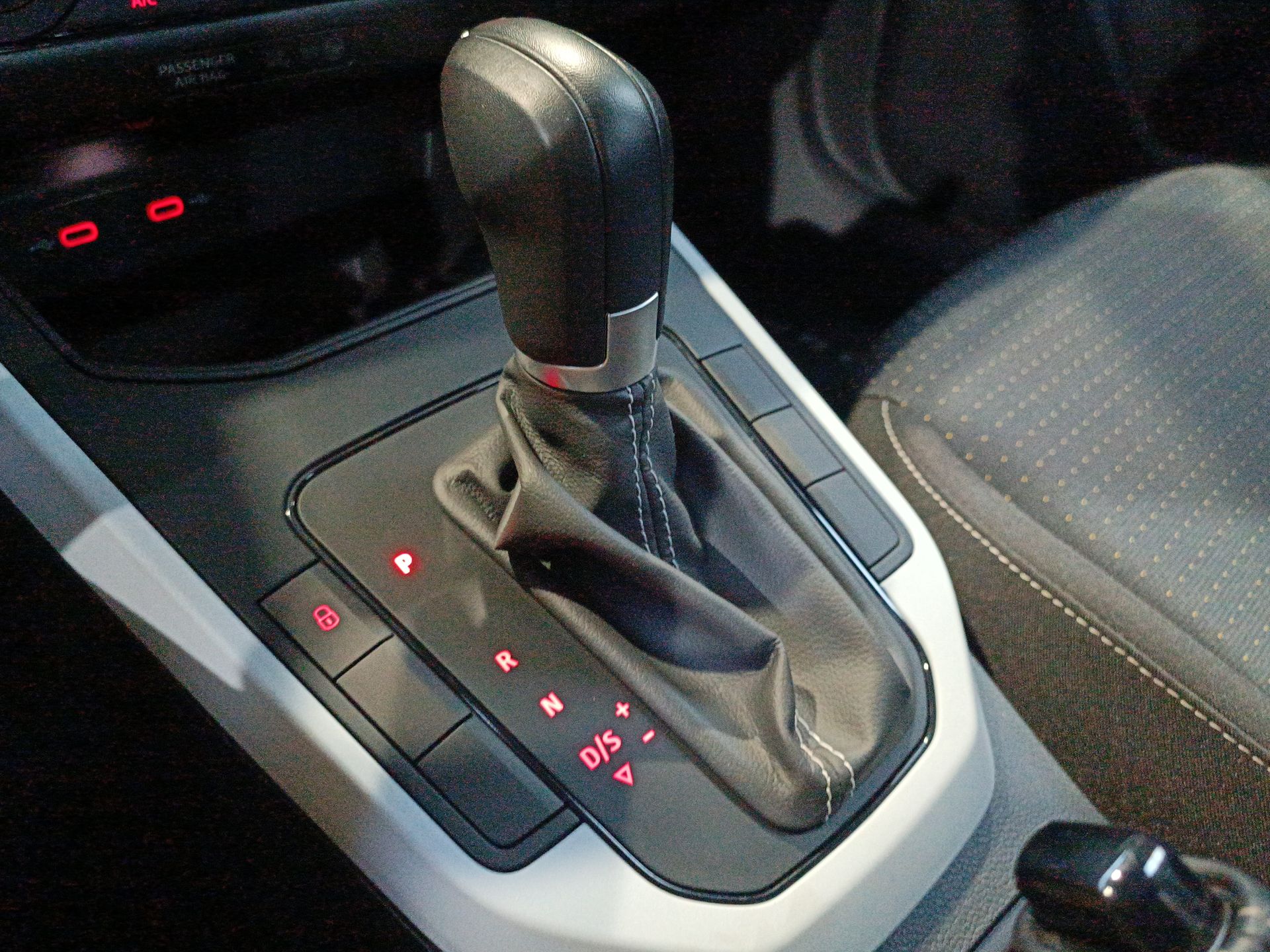 SEAT - 26