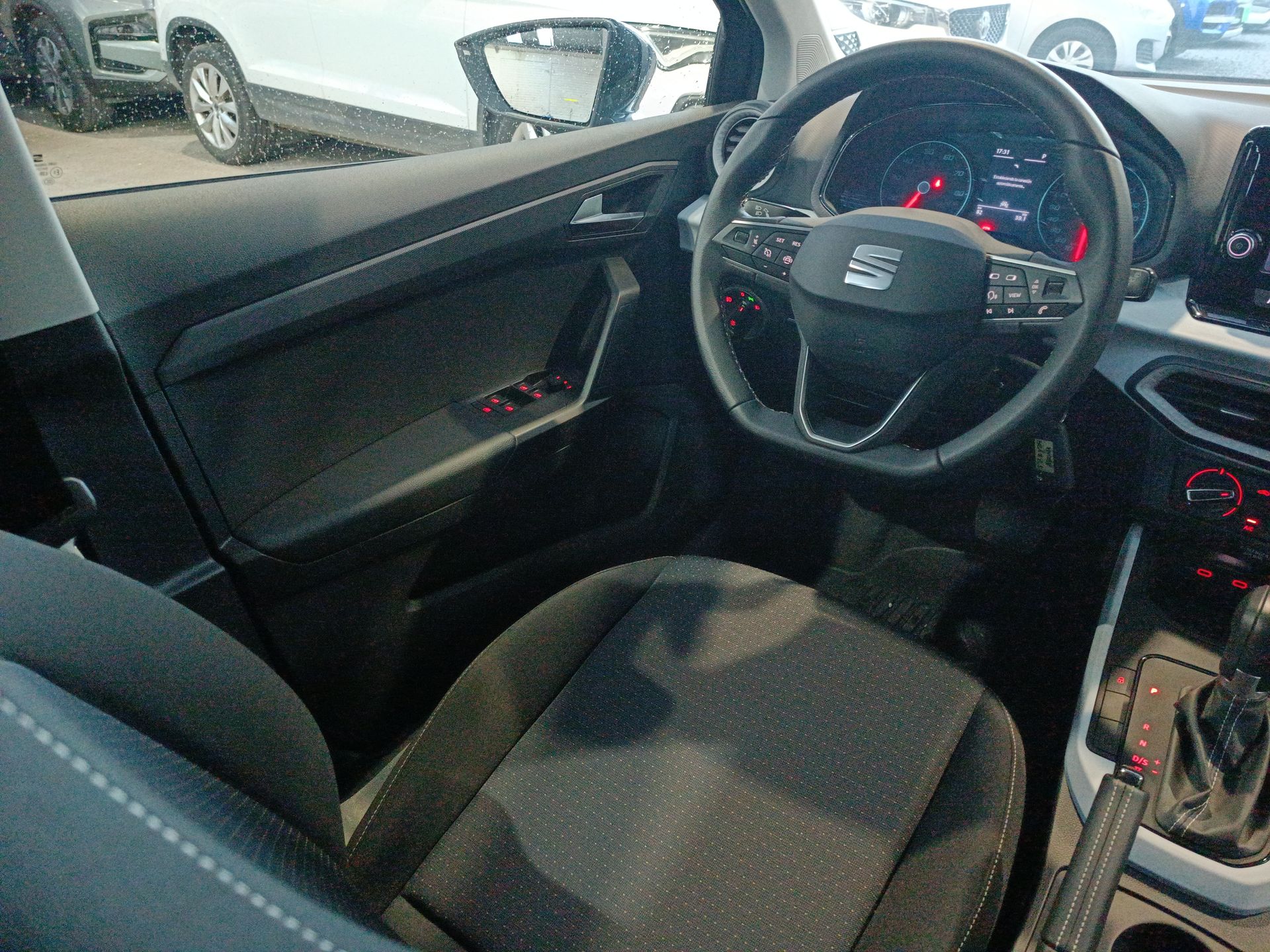 SEAT - 16