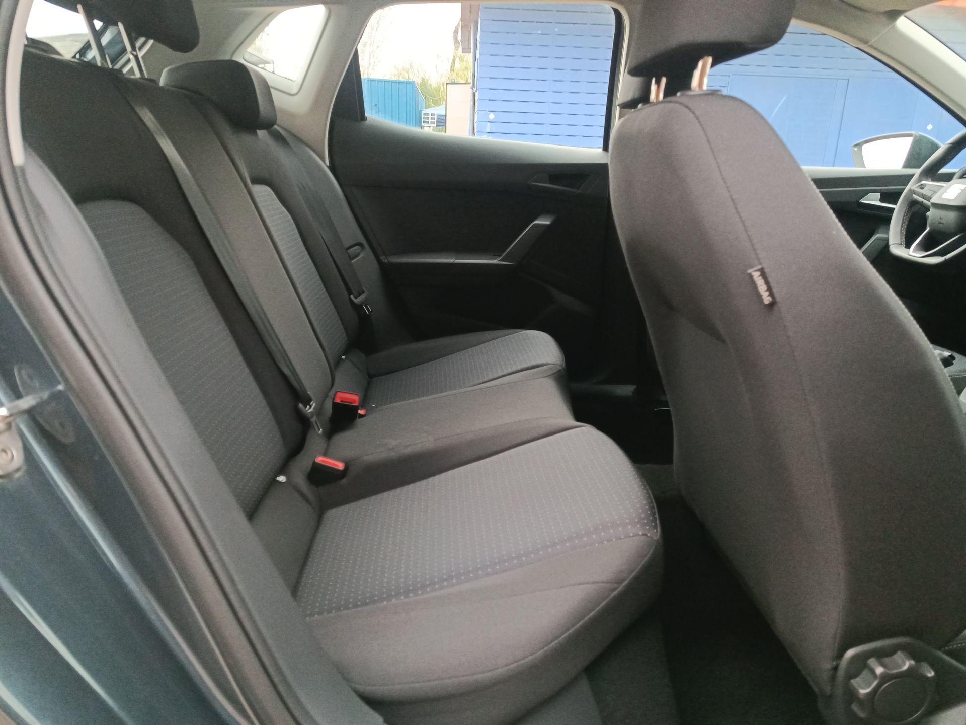SEAT - 27