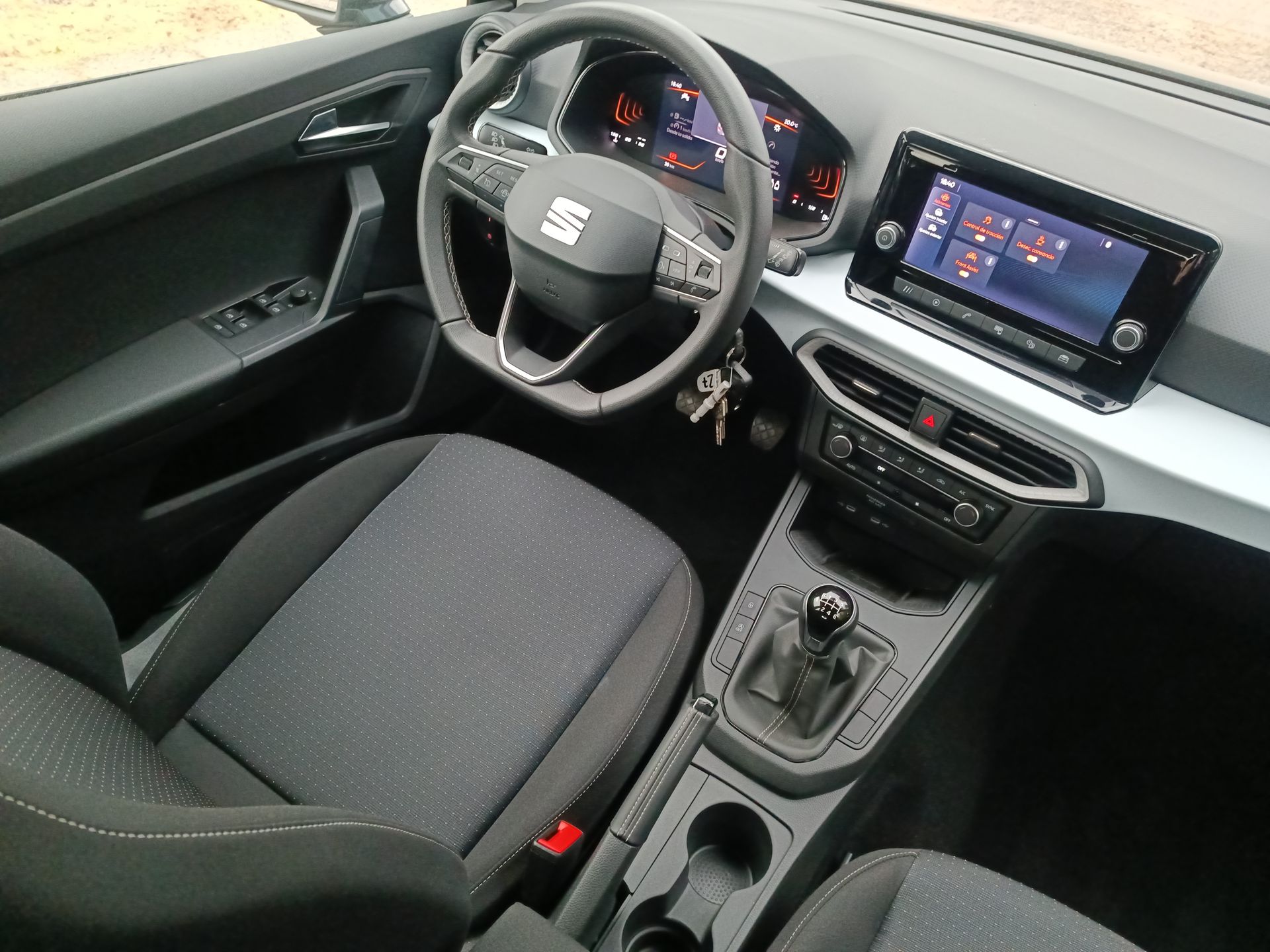 SEAT - 16
