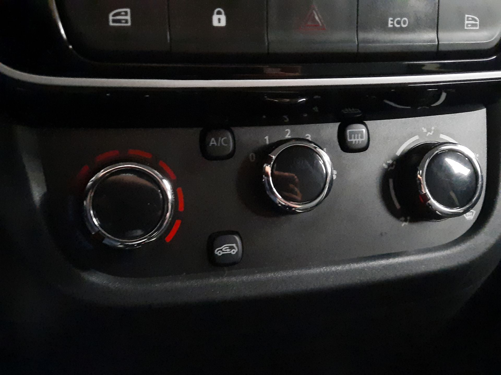RENAULT - 24