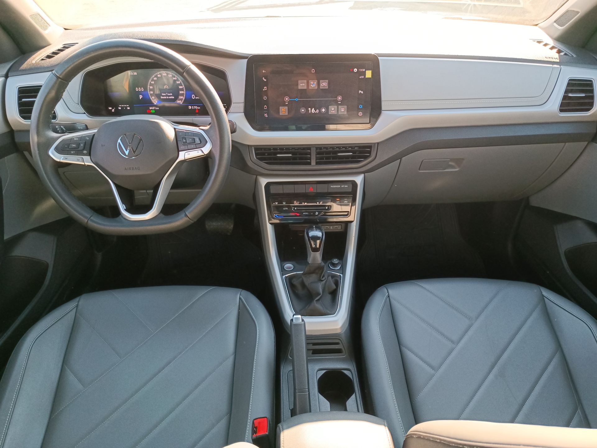 VOLKSWAGEN - 27