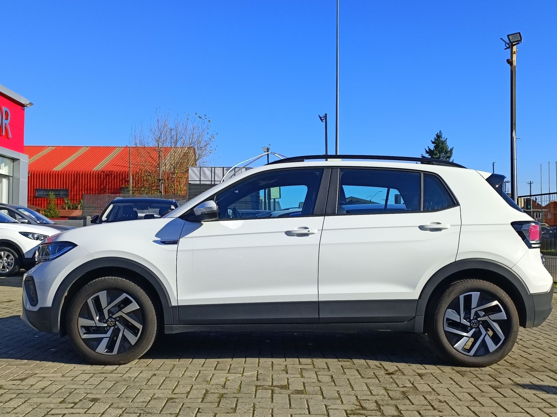 VOLKSWAGEN - 4