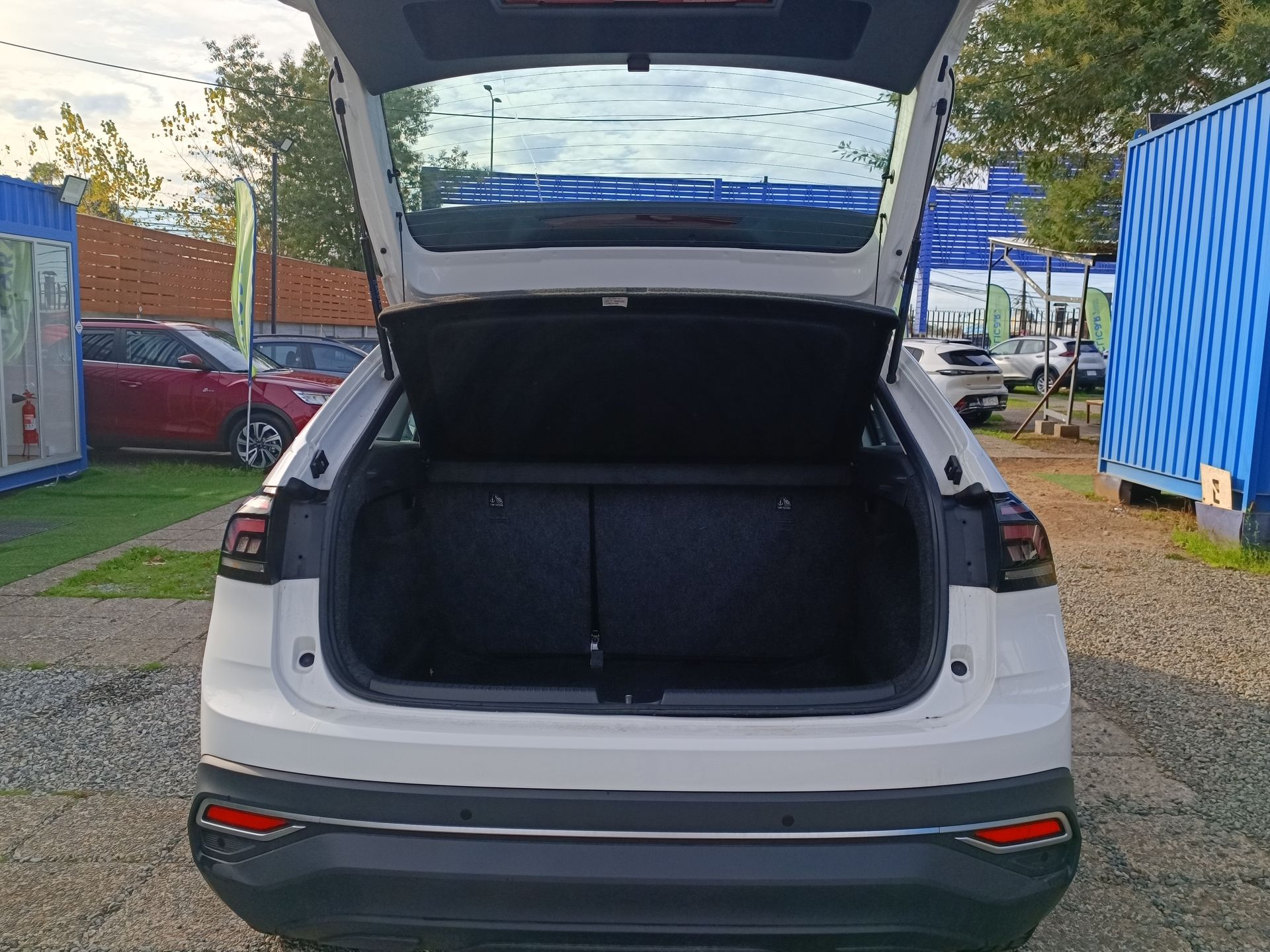 VOLKSWAGEN - 28