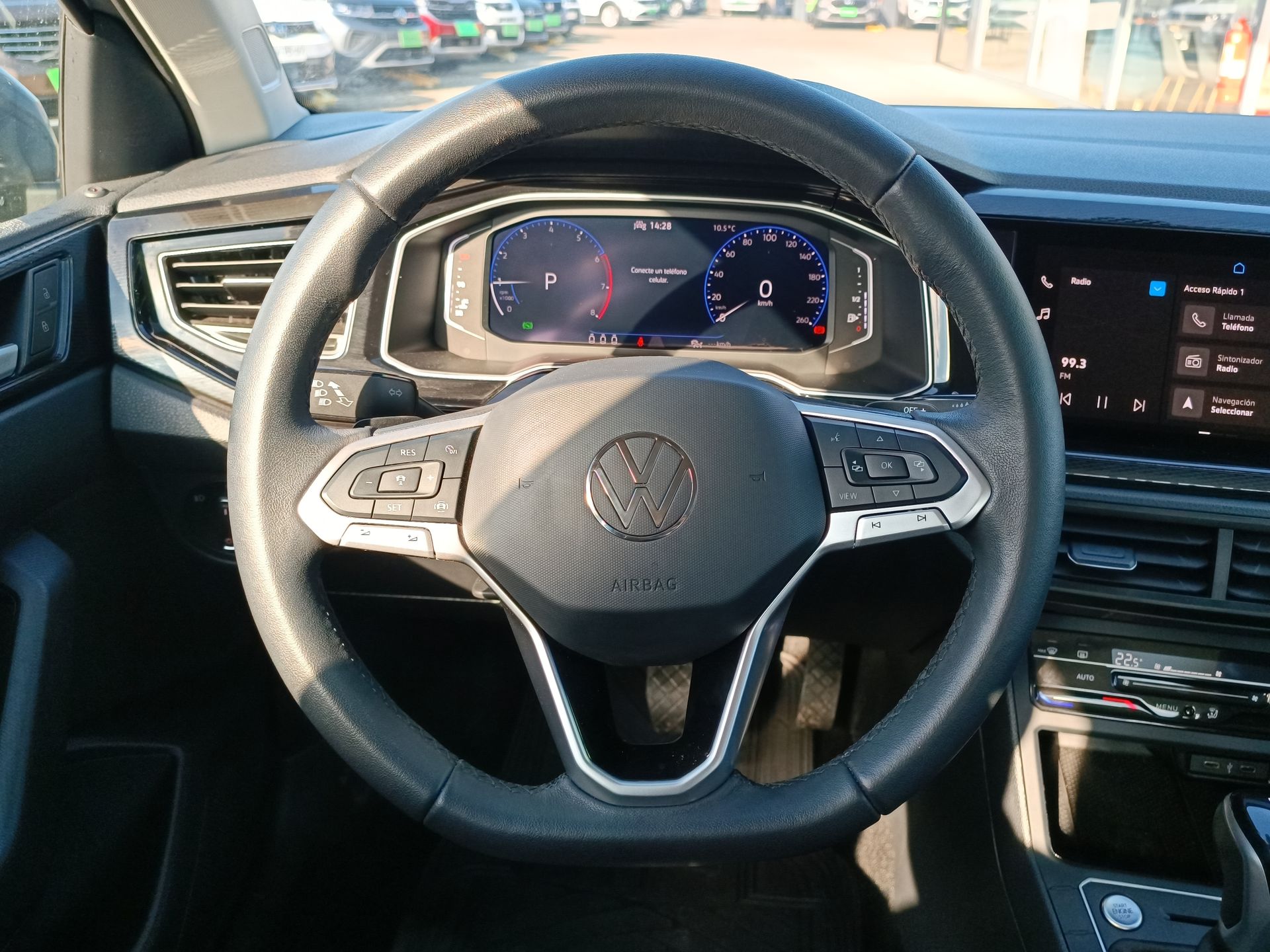 VOLKSWAGEN - 21