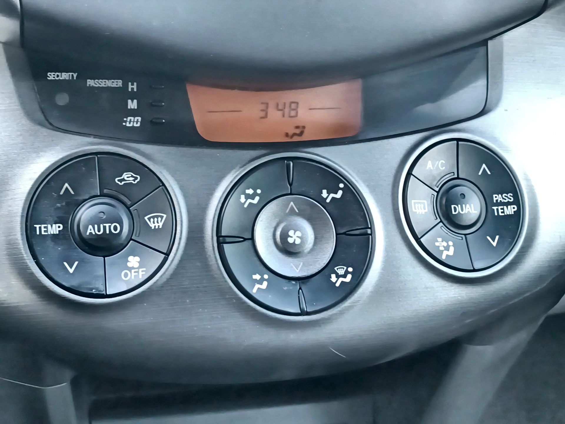 TOYOTA - 25