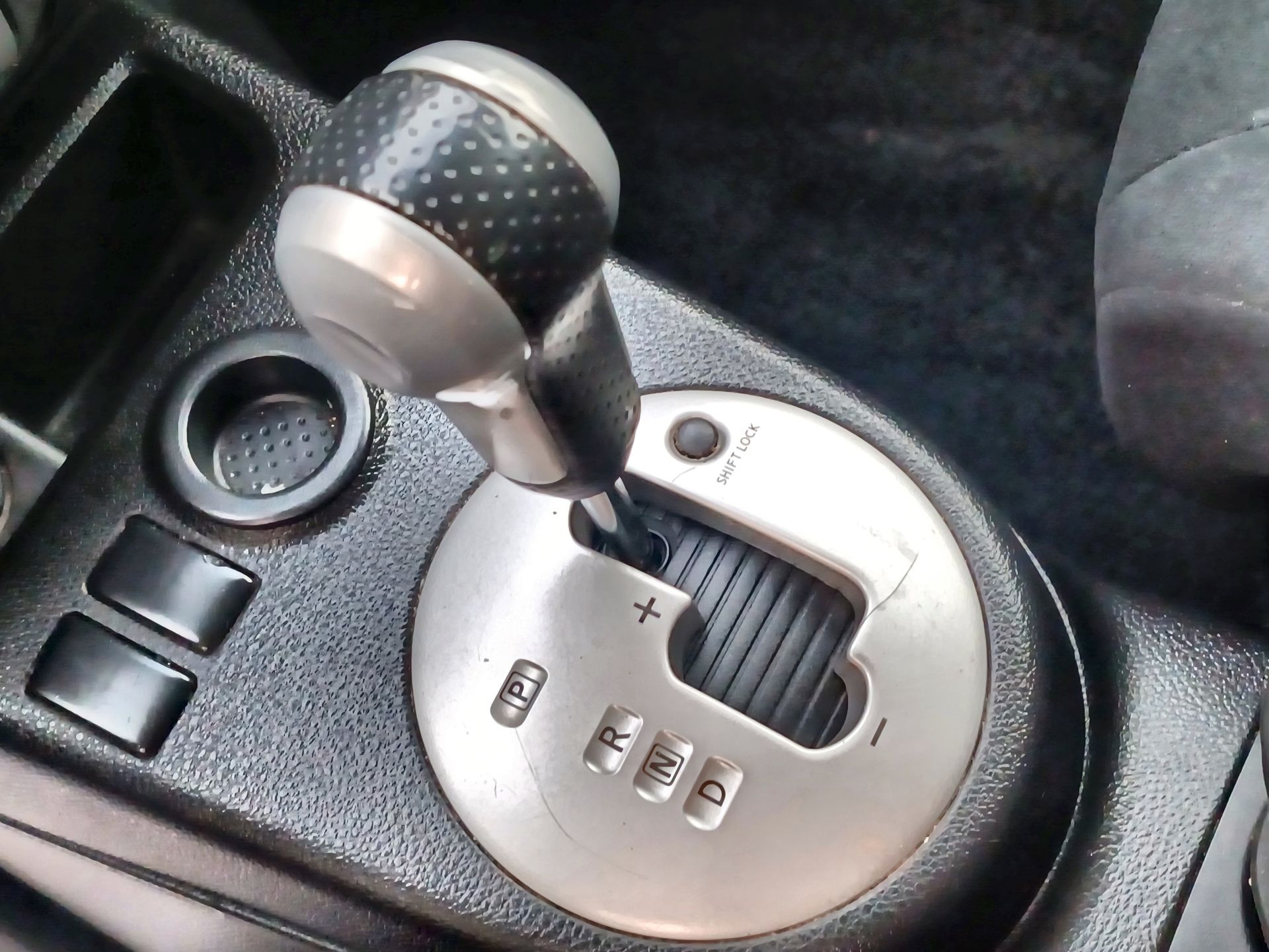 NISSAN - 30