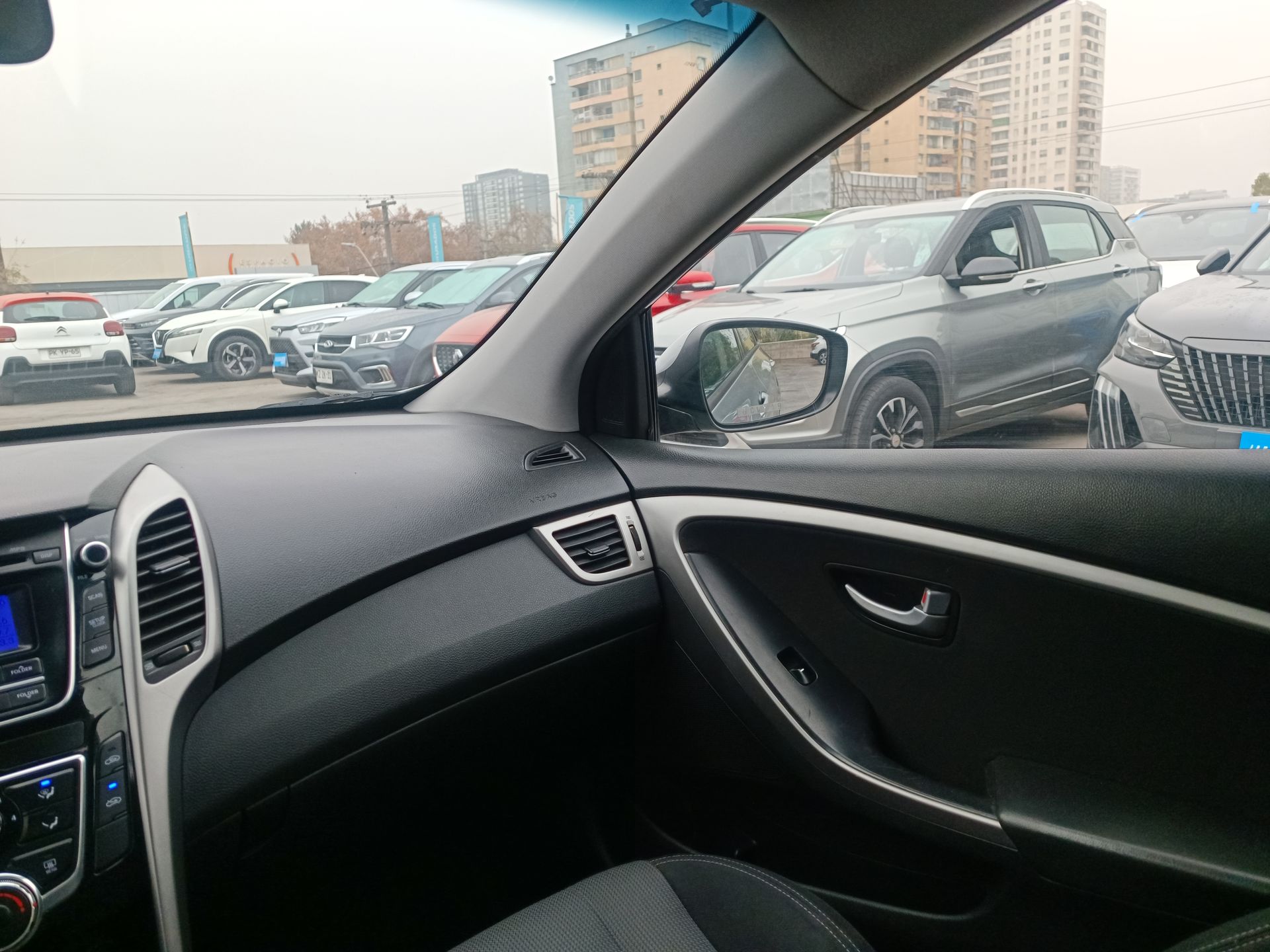 HYUNDAI - 10