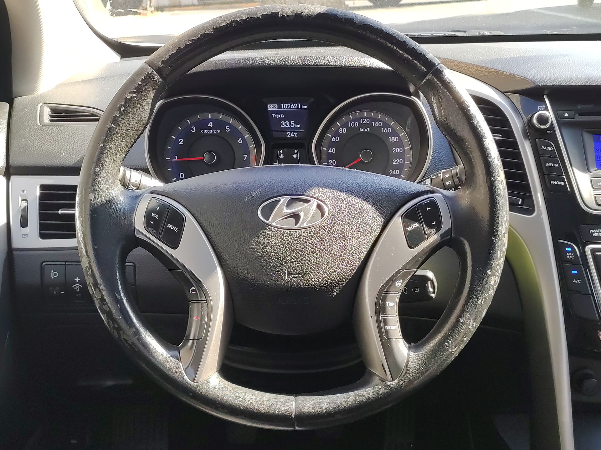 HYUNDAI - 14