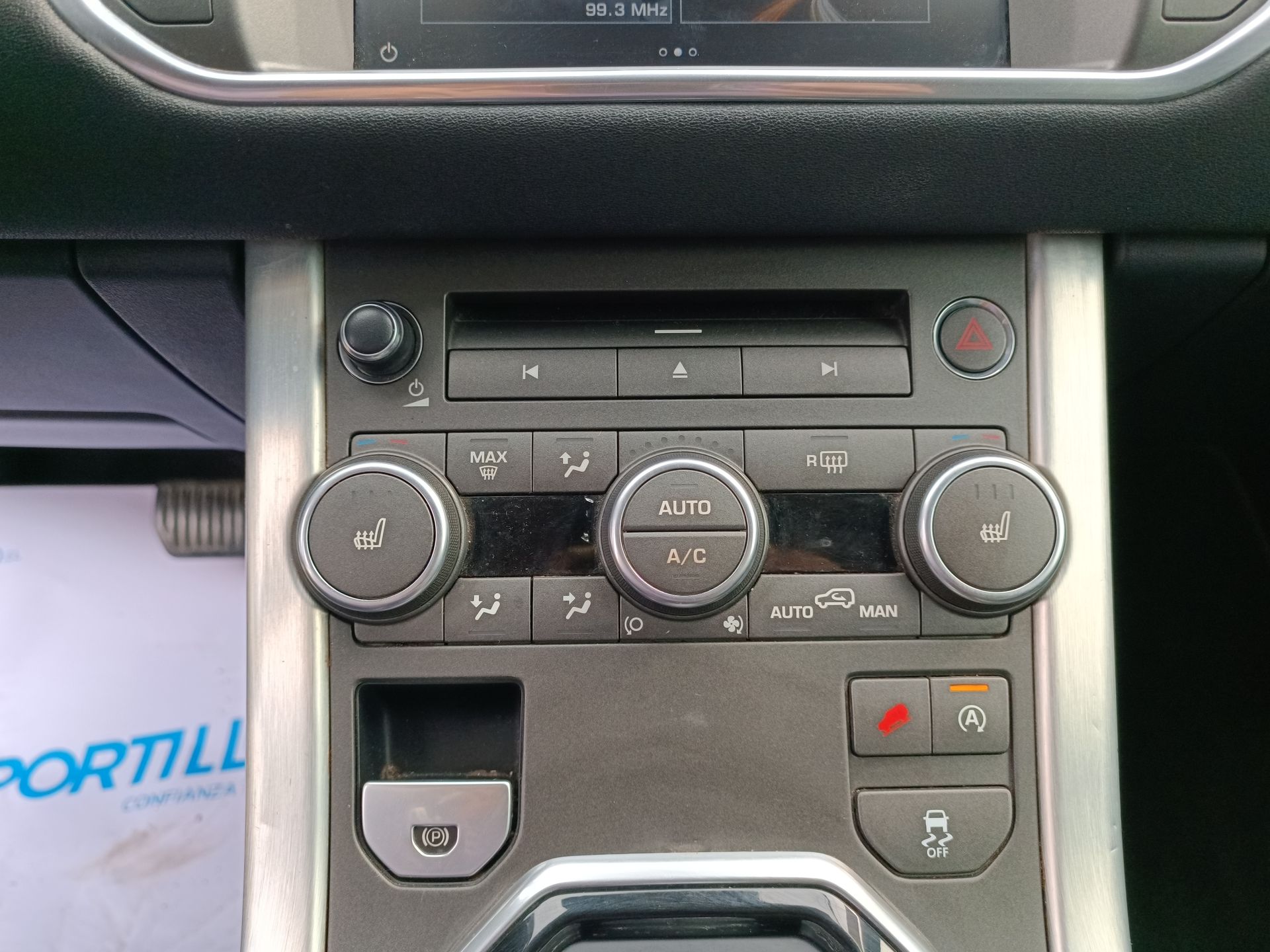 LAND ROVER - 26