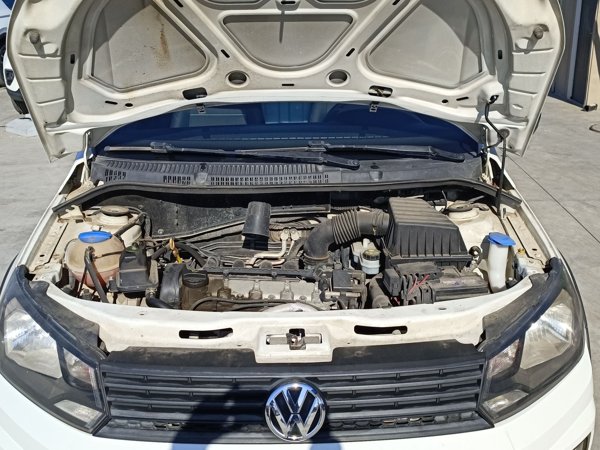 VOLKSWAGEN - 18