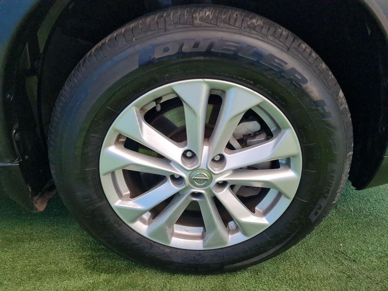 NISSAN - 17