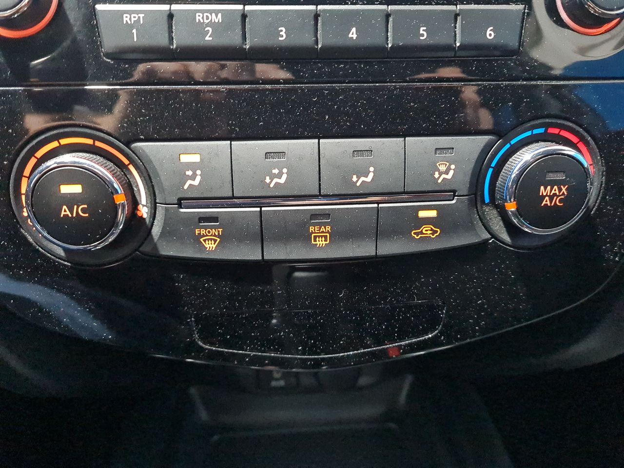 NISSAN - 24