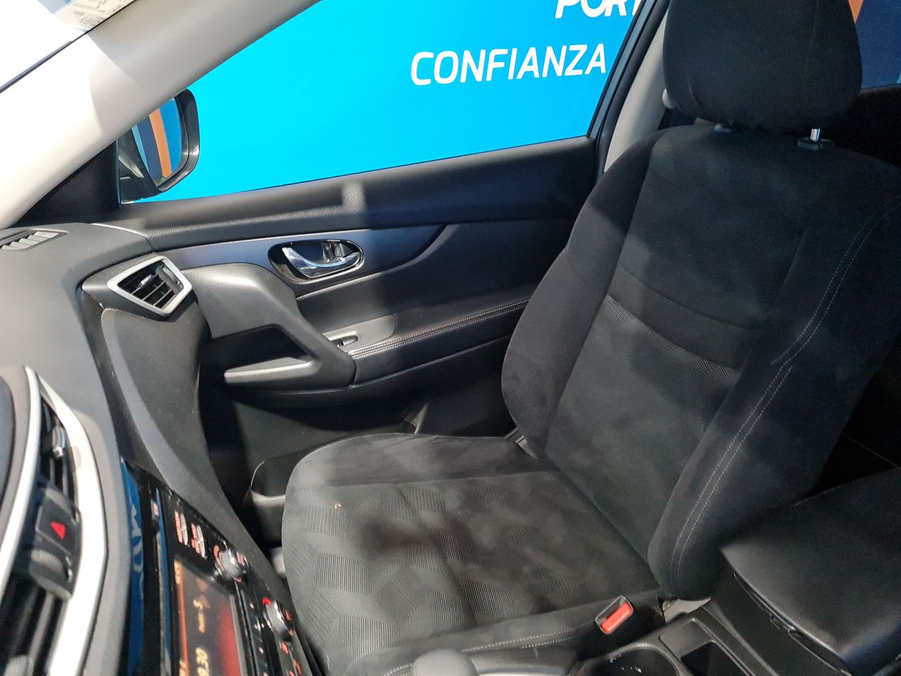 NISSAN - 25
