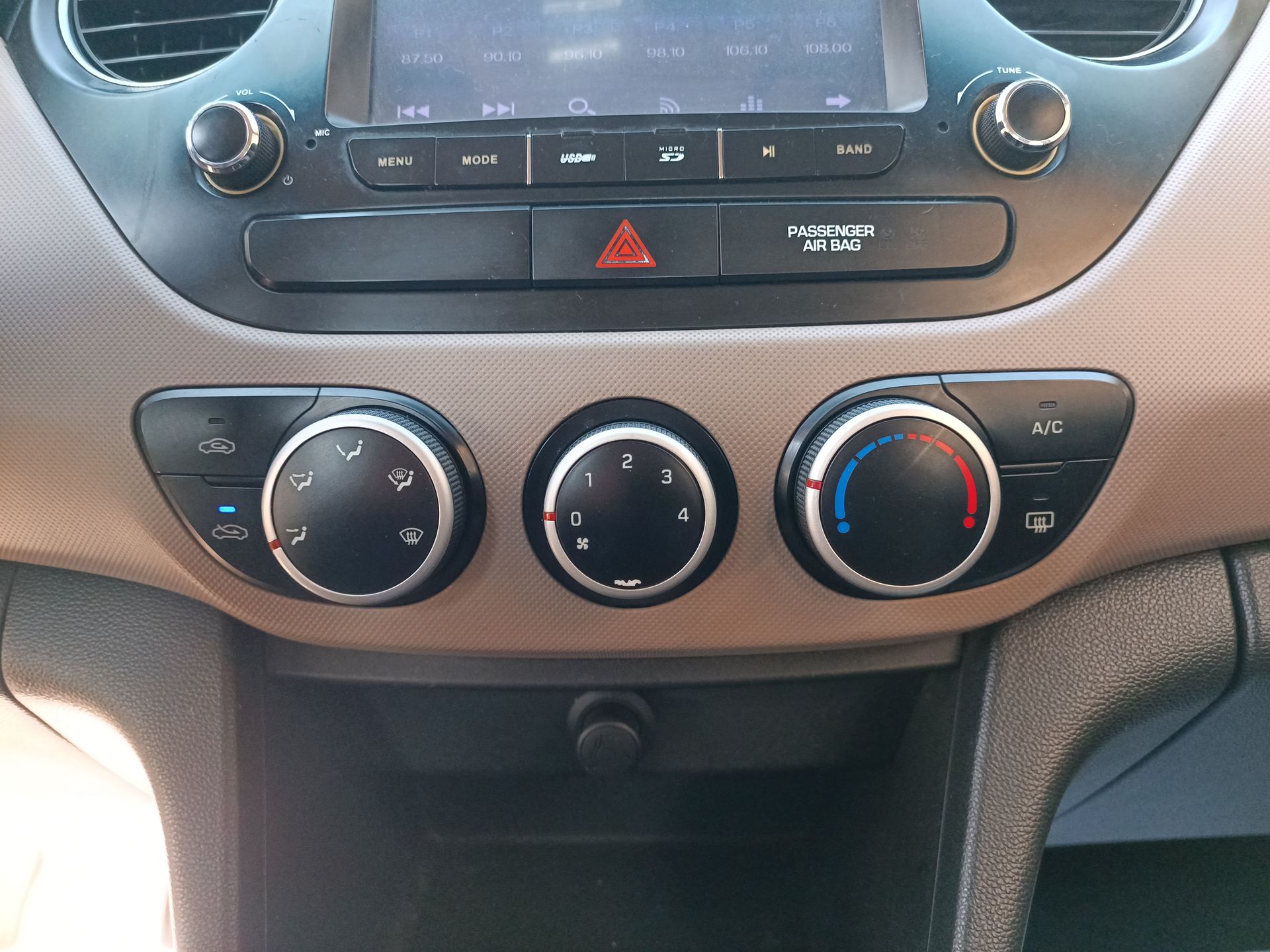 HYUNDAI - 26
