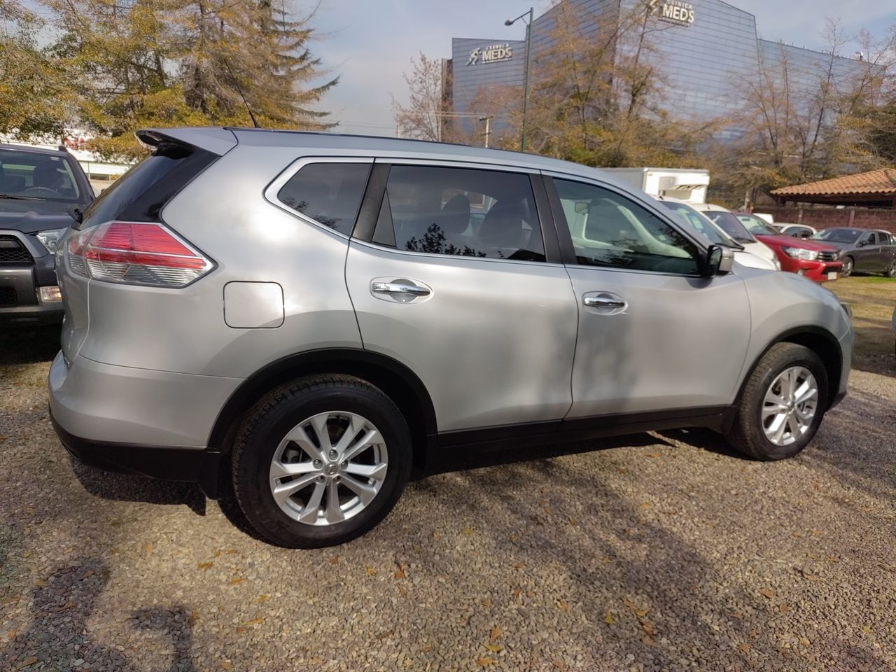NISSAN - 12