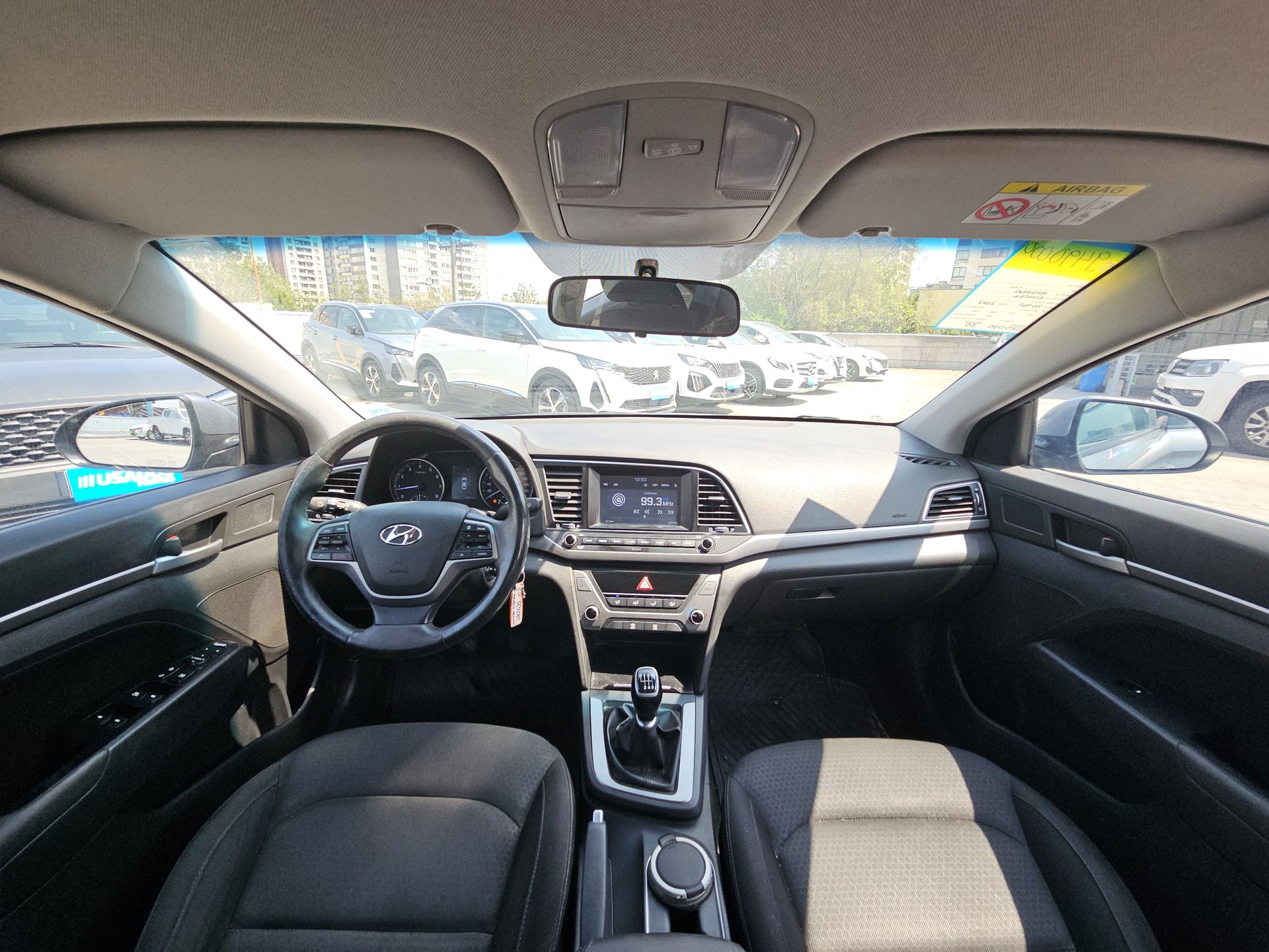 HYUNDAI - 20
