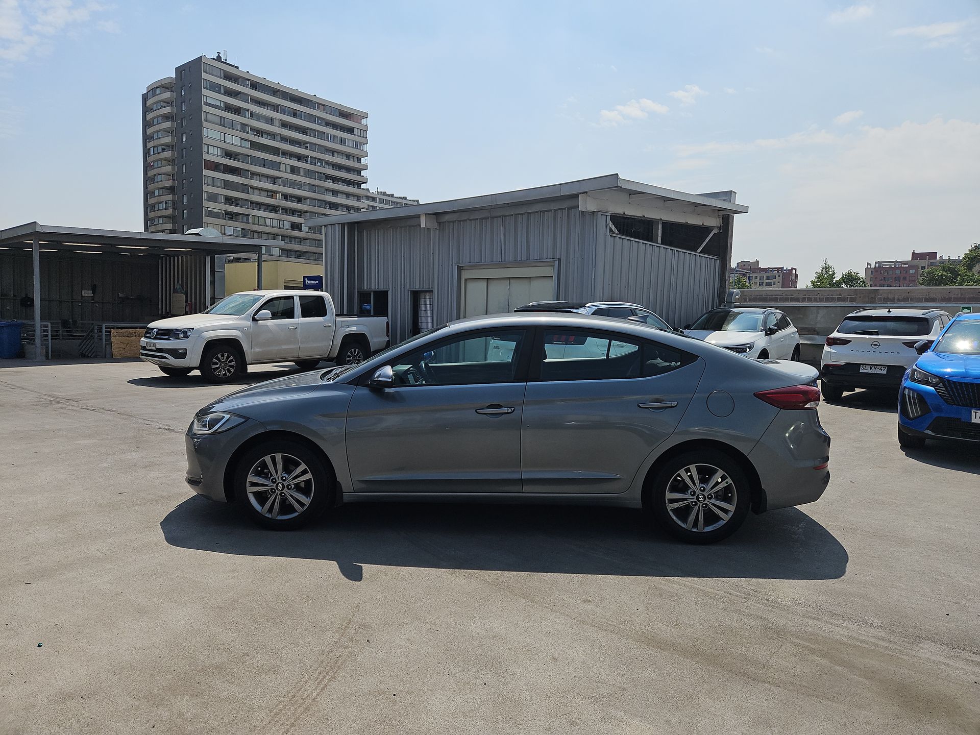 HYUNDAI - 4