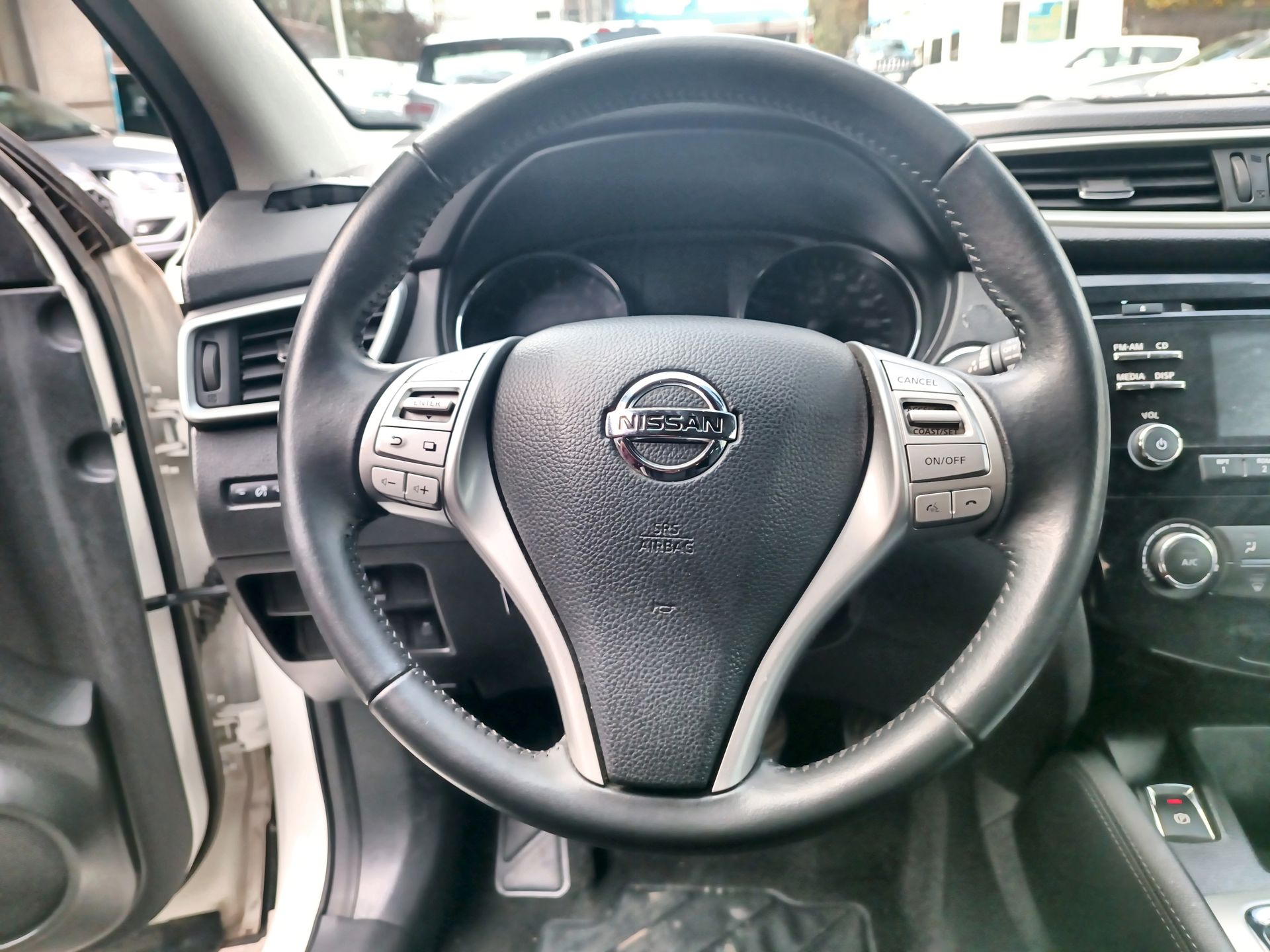 NISSAN - 22
