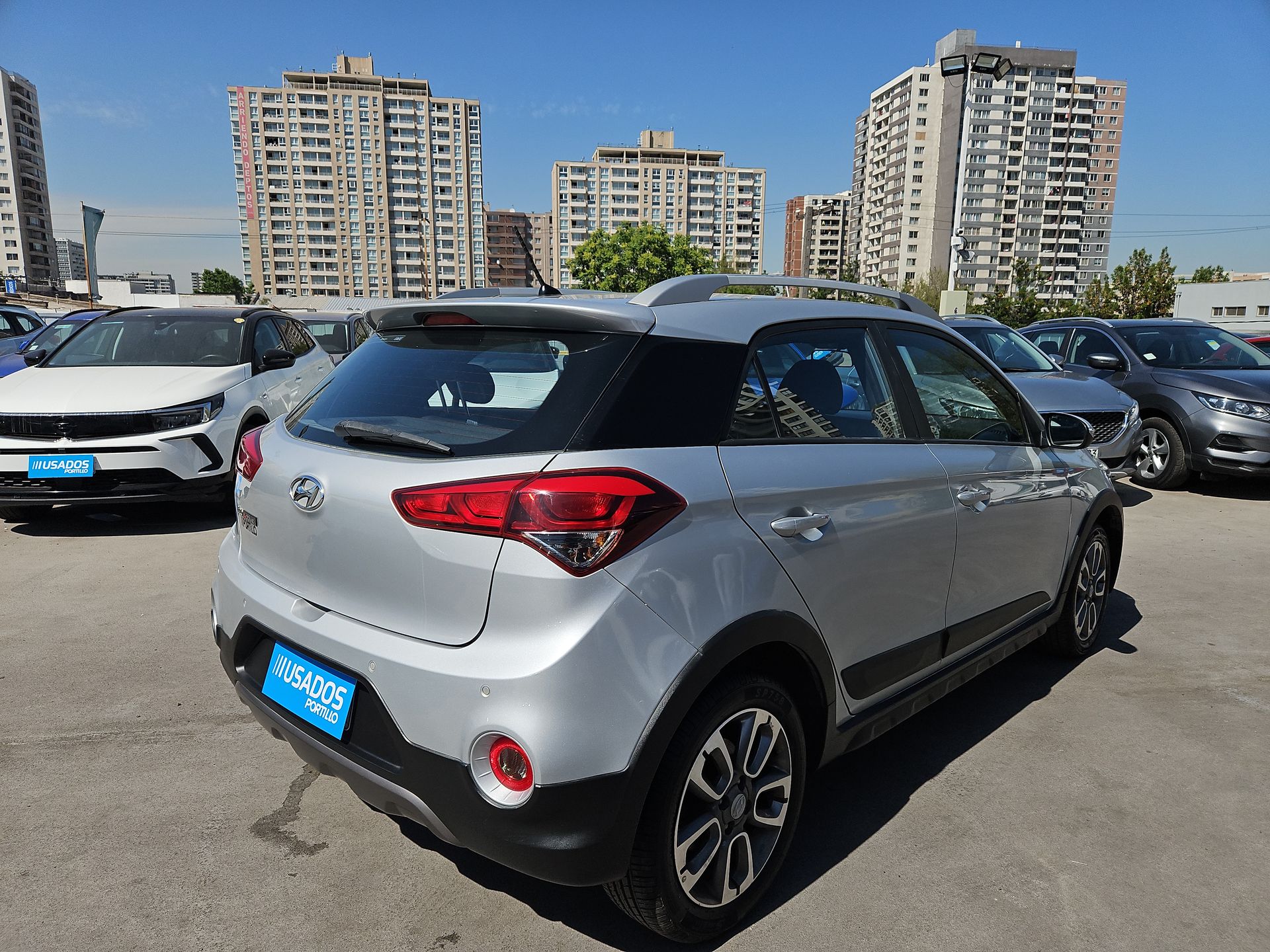 HYUNDAI - 7