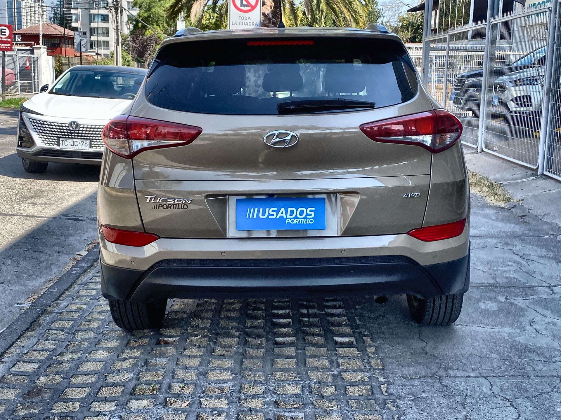 HYUNDAI - 6