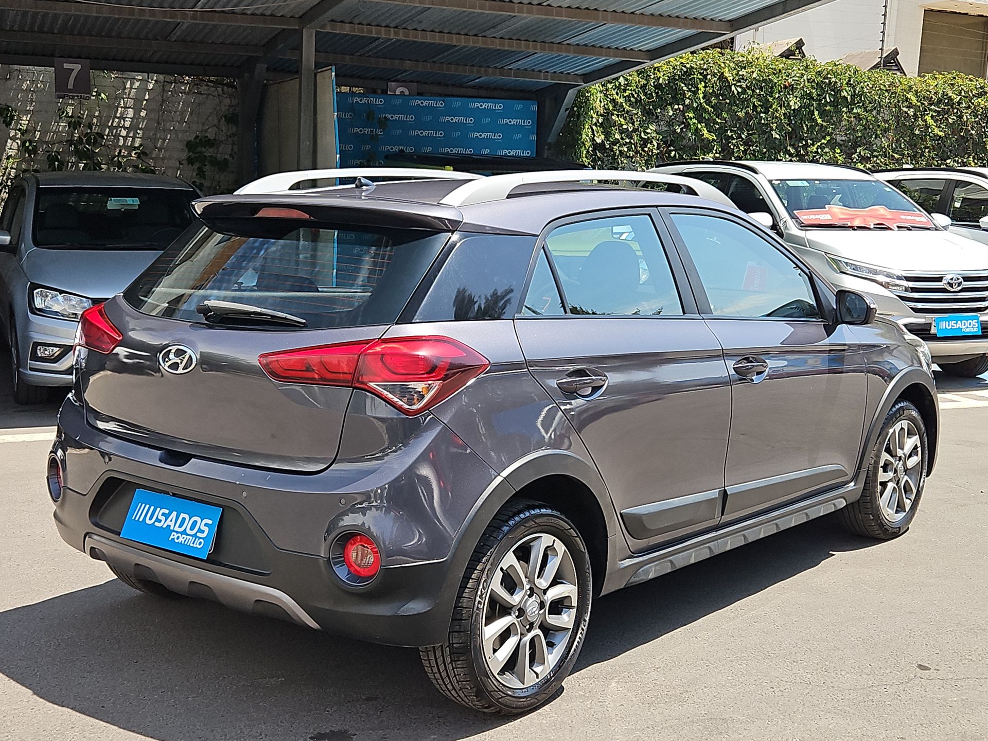 HYUNDAI - 7