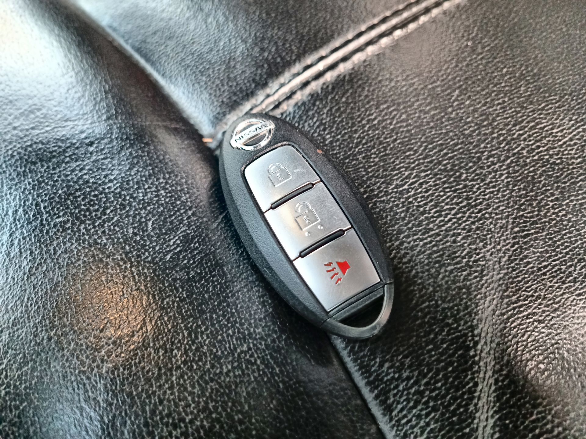 NISSAN - 35