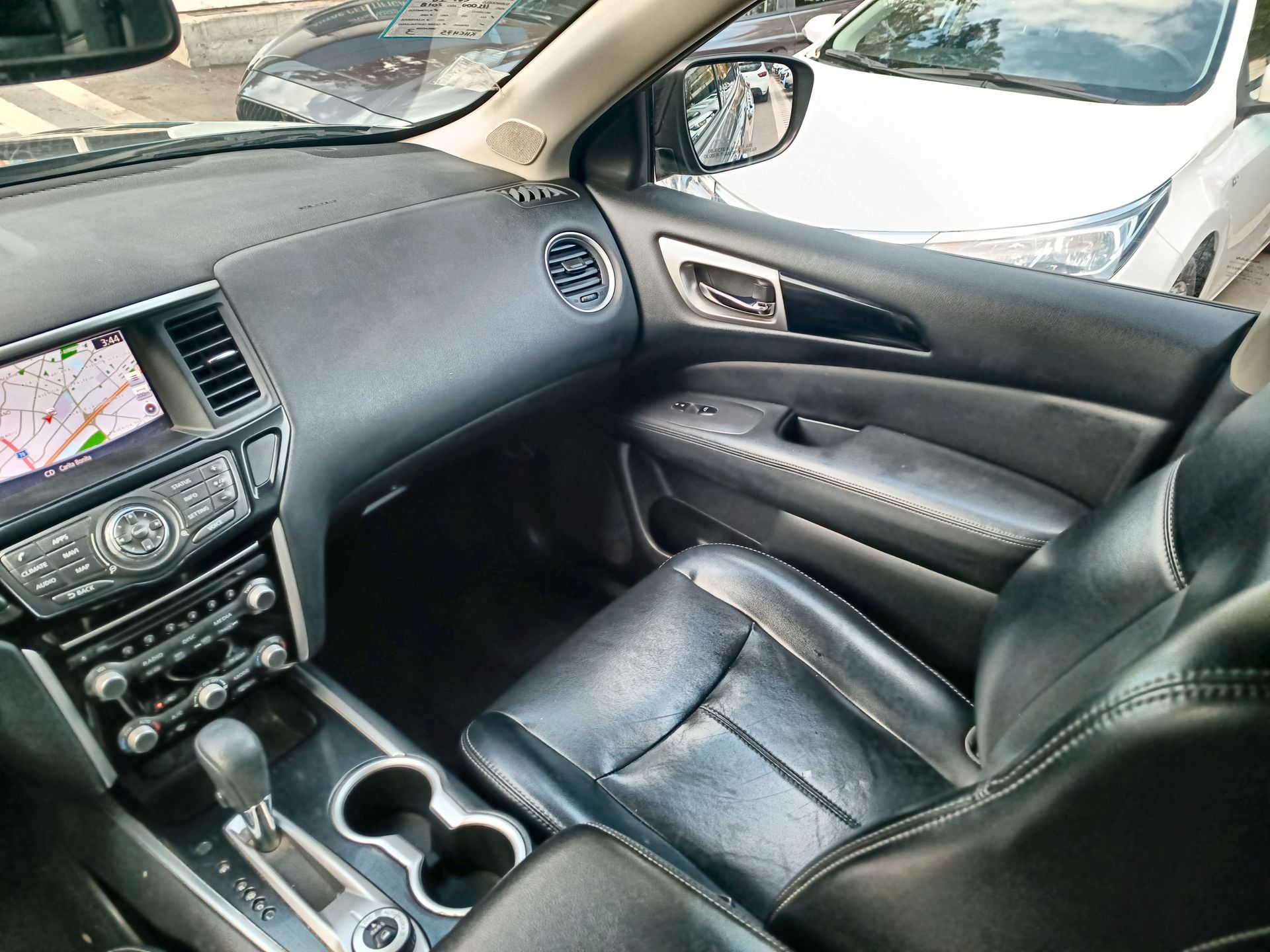 NISSAN - 10
