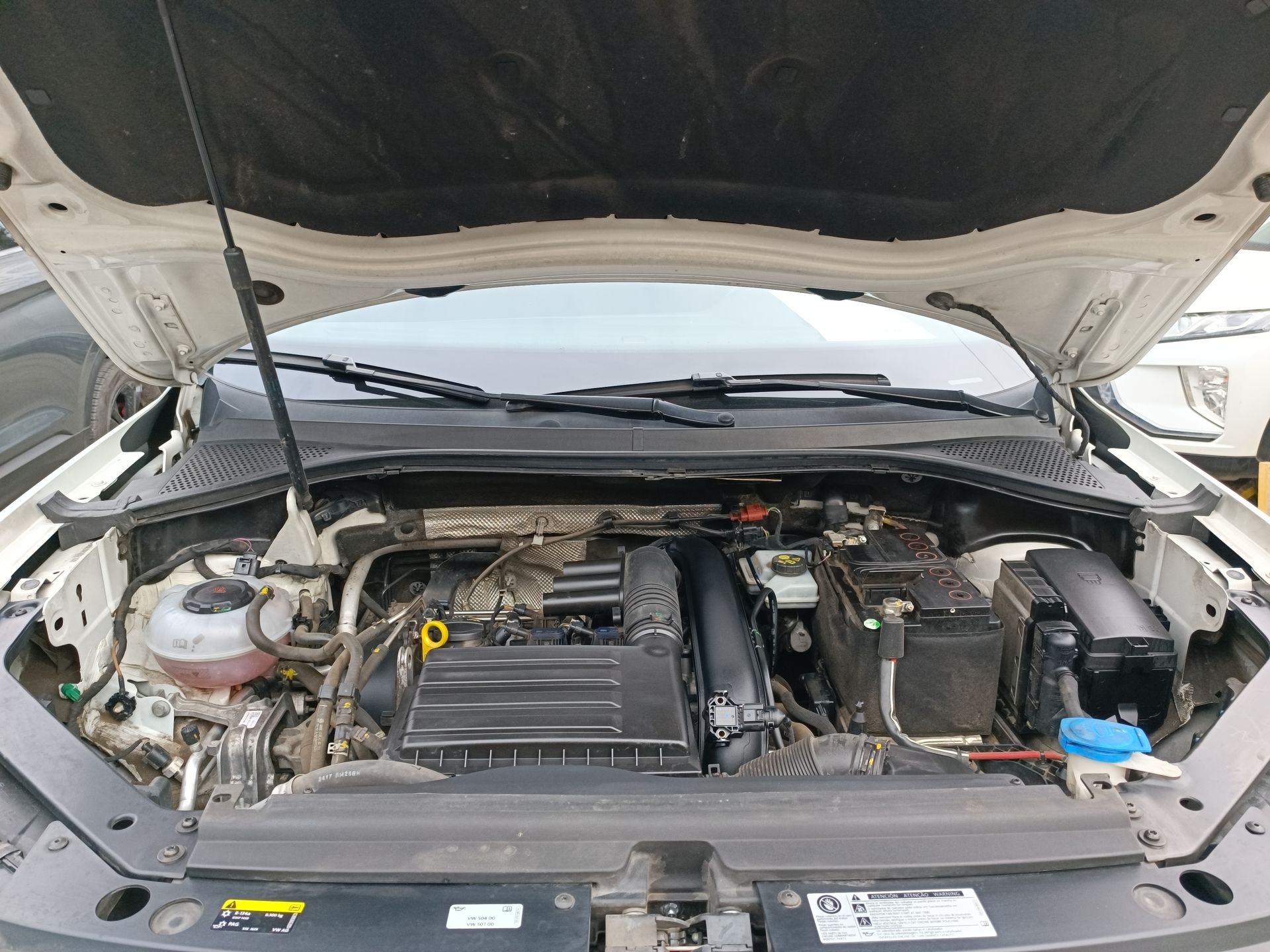 VOLKSWAGEN - 18